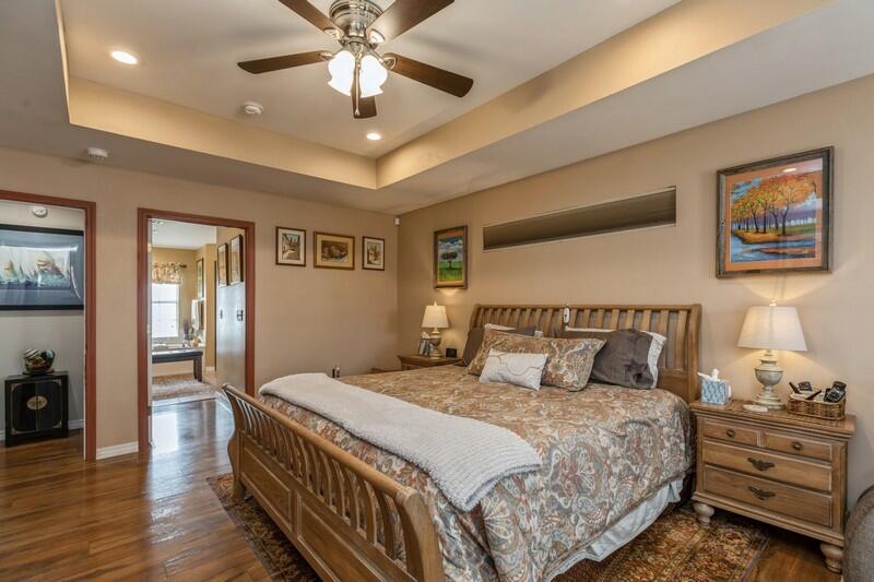 MELISSA OAKS - Residential