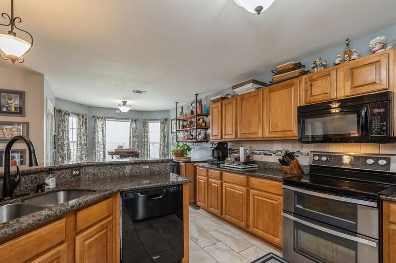 MELISSA OAKS - Residential