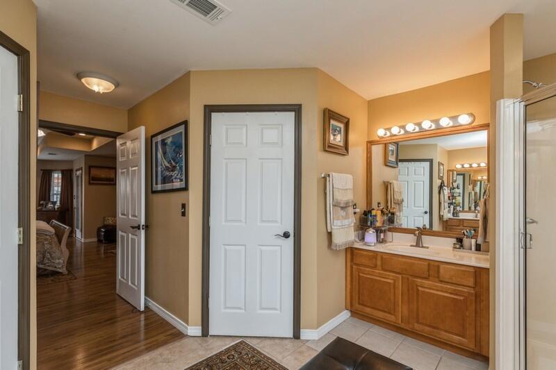 MELISSA OAKS - Residential