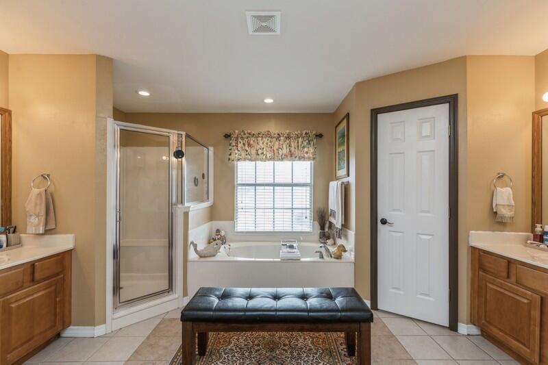 MELISSA OAKS - Residential