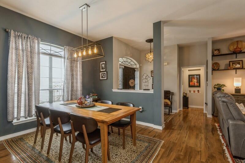 MELISSA OAKS - Residential