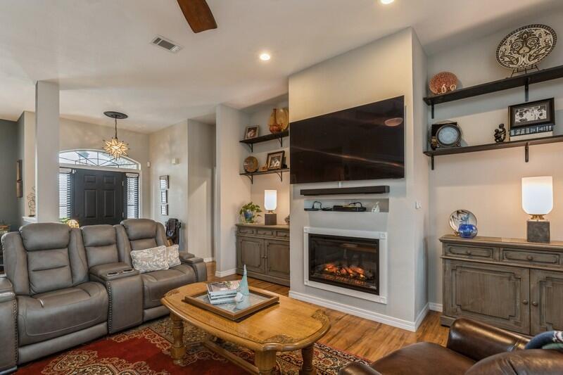 MELISSA OAKS - Residential