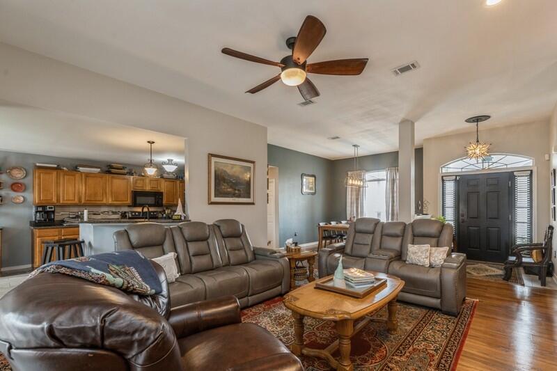 MELISSA OAKS - Residential