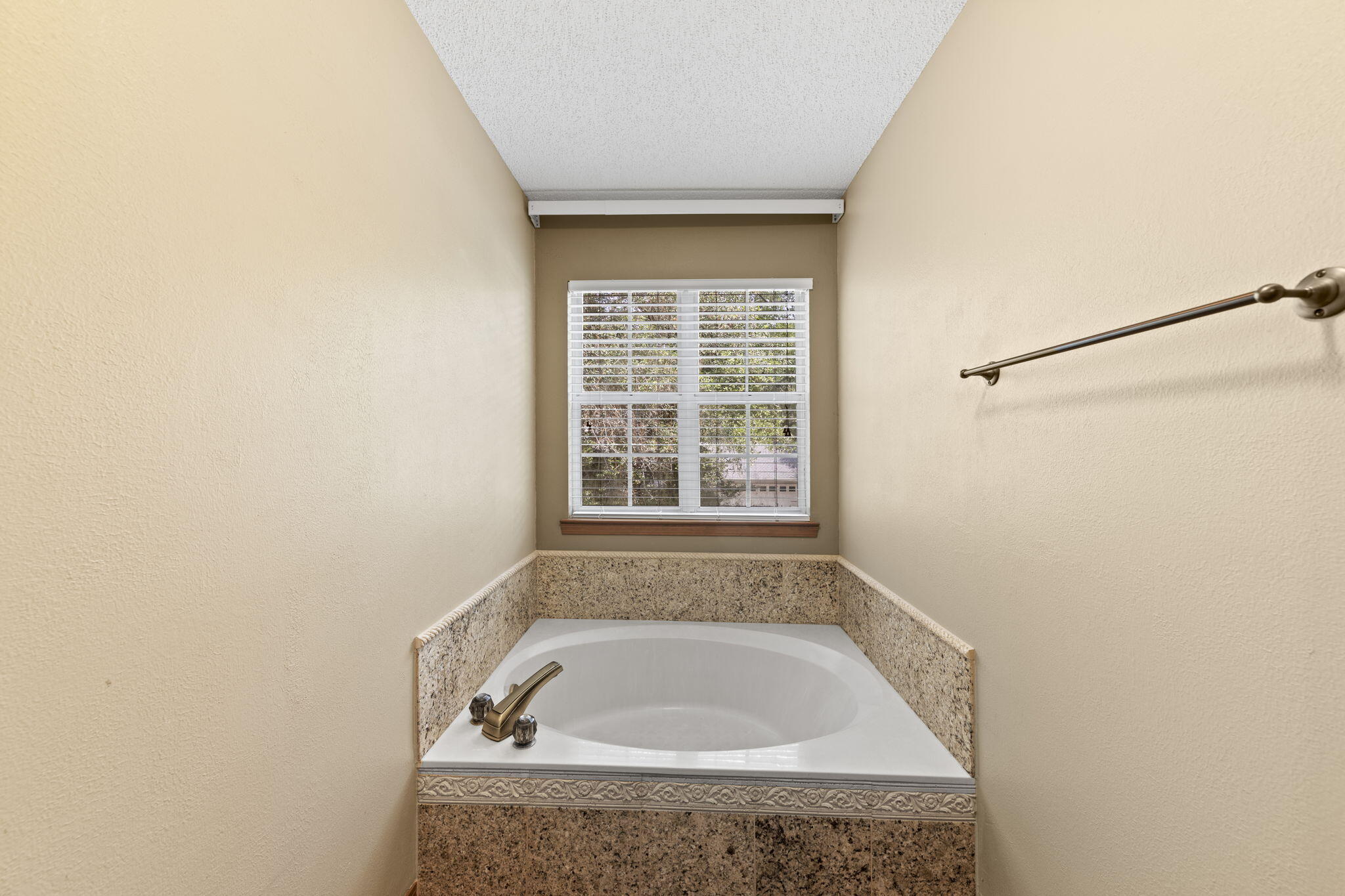 WINDWARD PH 2 BLUEWATER BAY - Residential