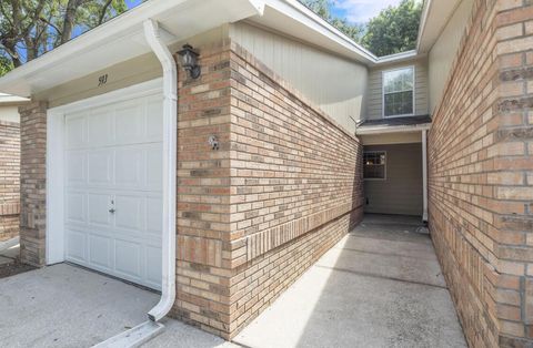 A home in Fort Walton Beach