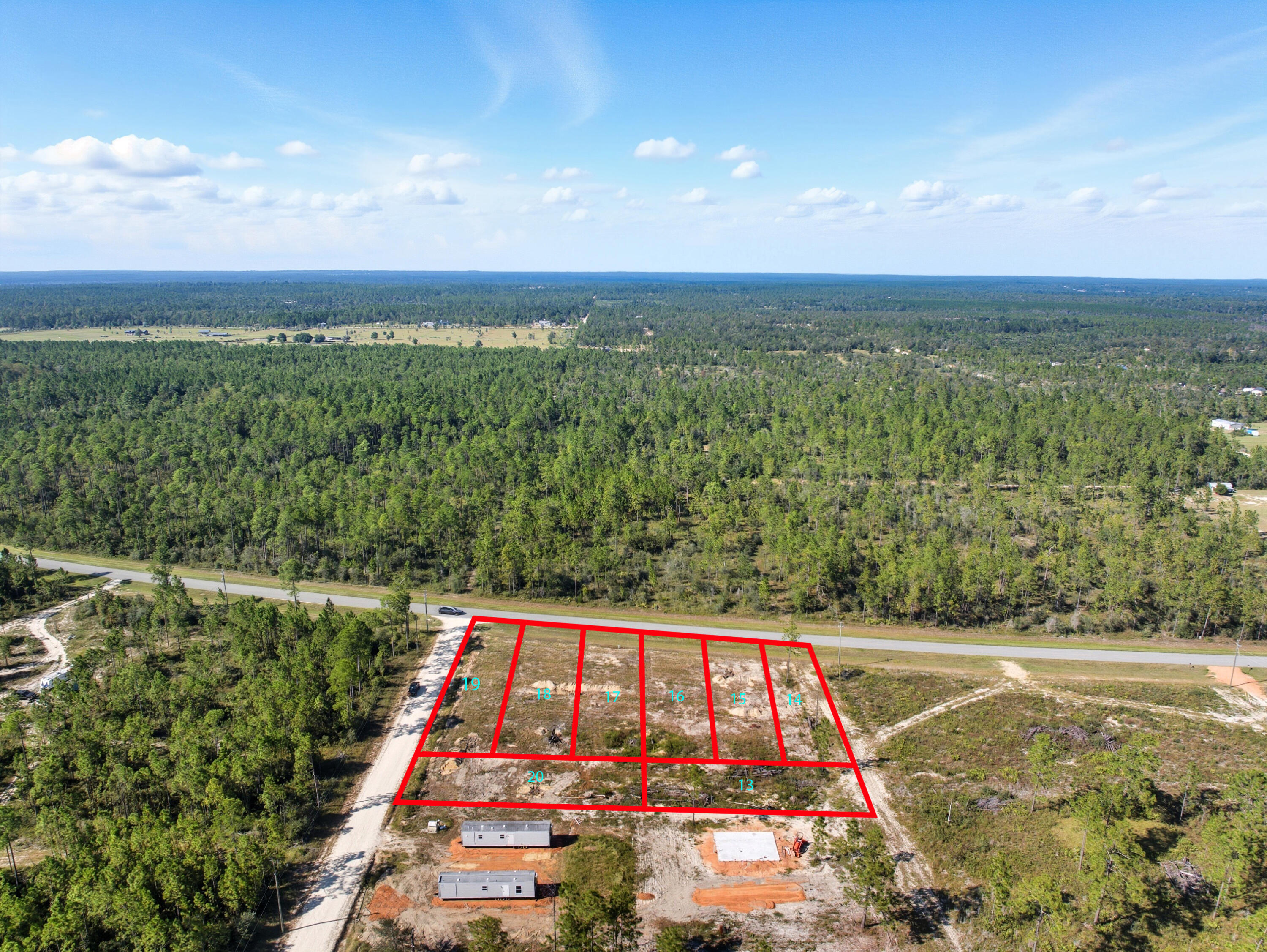 Great opportunity!If you are looking for the perfect canvas for your next project, this already plotted parcel of land offers lots 13 through 20, ready for development in a high-potential area of Florida. Whether you're envisioning a mobile home park, tiny home community, RV resort, or custom-built sites, this property is your gateway to endless possibilities. With zoning freedom, use it for residential or commercial purposes, ideal for investors, developers, or entrepreneurs seeking flexibility.Surrounded by some of Florida's most beloved destinations:Mexico Beach & Panama City Beach our pristine white sands and emerald waters, close to Florida Caverns State Park, explore stunning underground limestone caves, the white Oak Landing at Porter Lake - minutes away for boating fishing, and camping. Compass Lake is a serene lake perfect for water sports and relaxation, you can also enjoy our Florida motorplex racetrack action and DTF County Line Motocross - premier motocross training and events and more.
A perfect highlight investing in this property is that they are
pre-plotted lots that gives faster development timeline, high tourism traffic nearby for excellent rental or resale potential and our nature, recreation, and entertainment all within reach. Make your appointment to take a lot at your future investment.