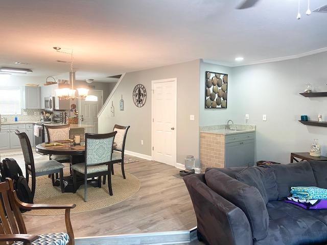 PELICAN PLACE T/H WEST - Residential