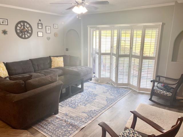 PELICAN PLACE T/H WEST - Residential