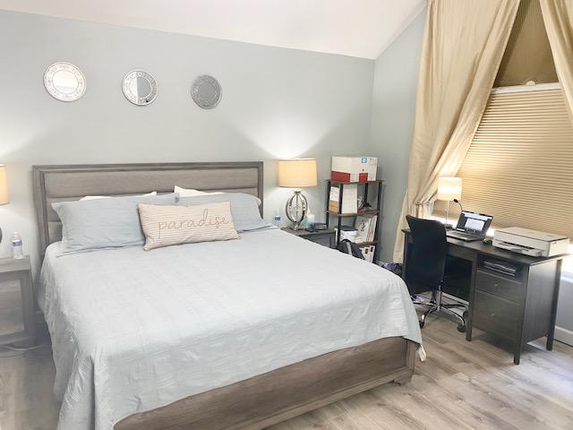 PELICAN PLACE T/H WEST - Residential