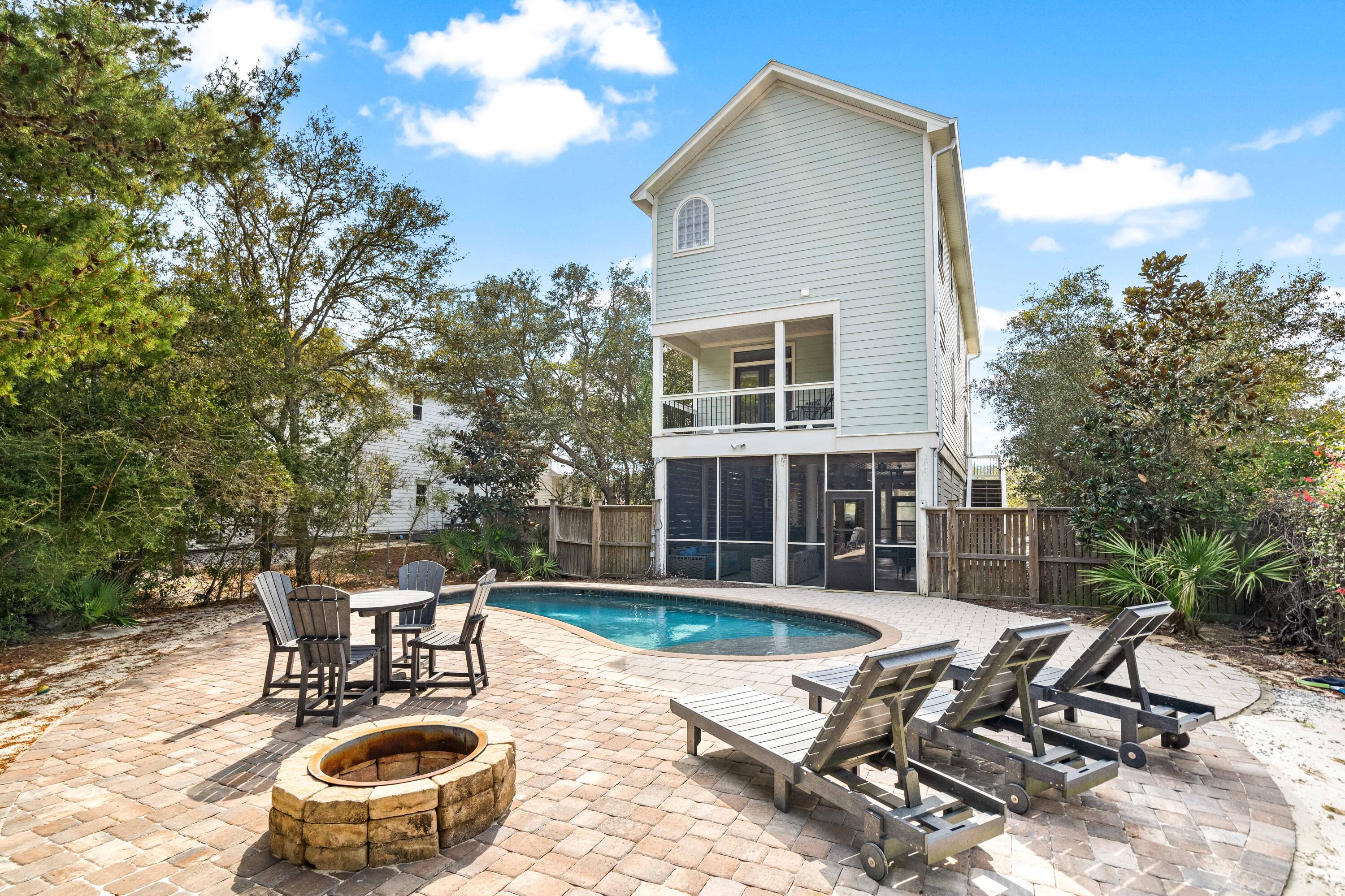 GULF LAKE BEACHES ESTATES - Residential