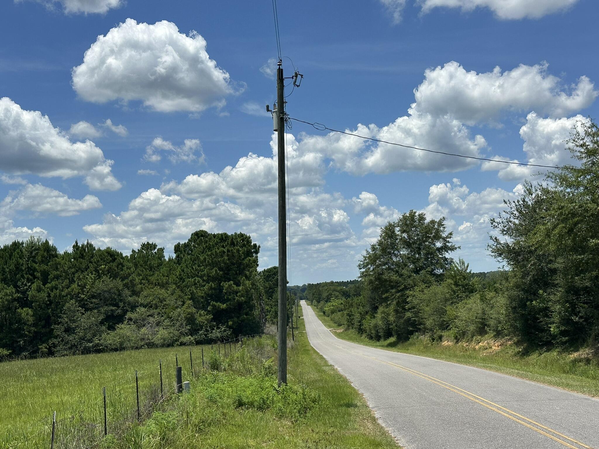 NO RECORDED SUBDIVISION - Land