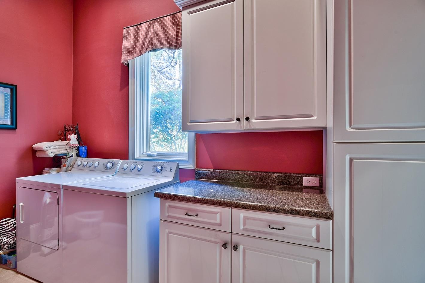 BURNT PINE - Residential