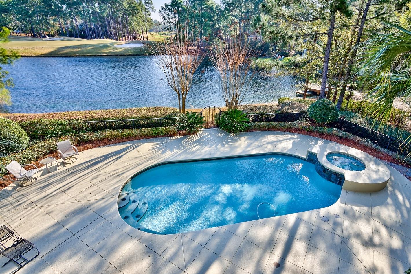 BURNT PINE - Residential