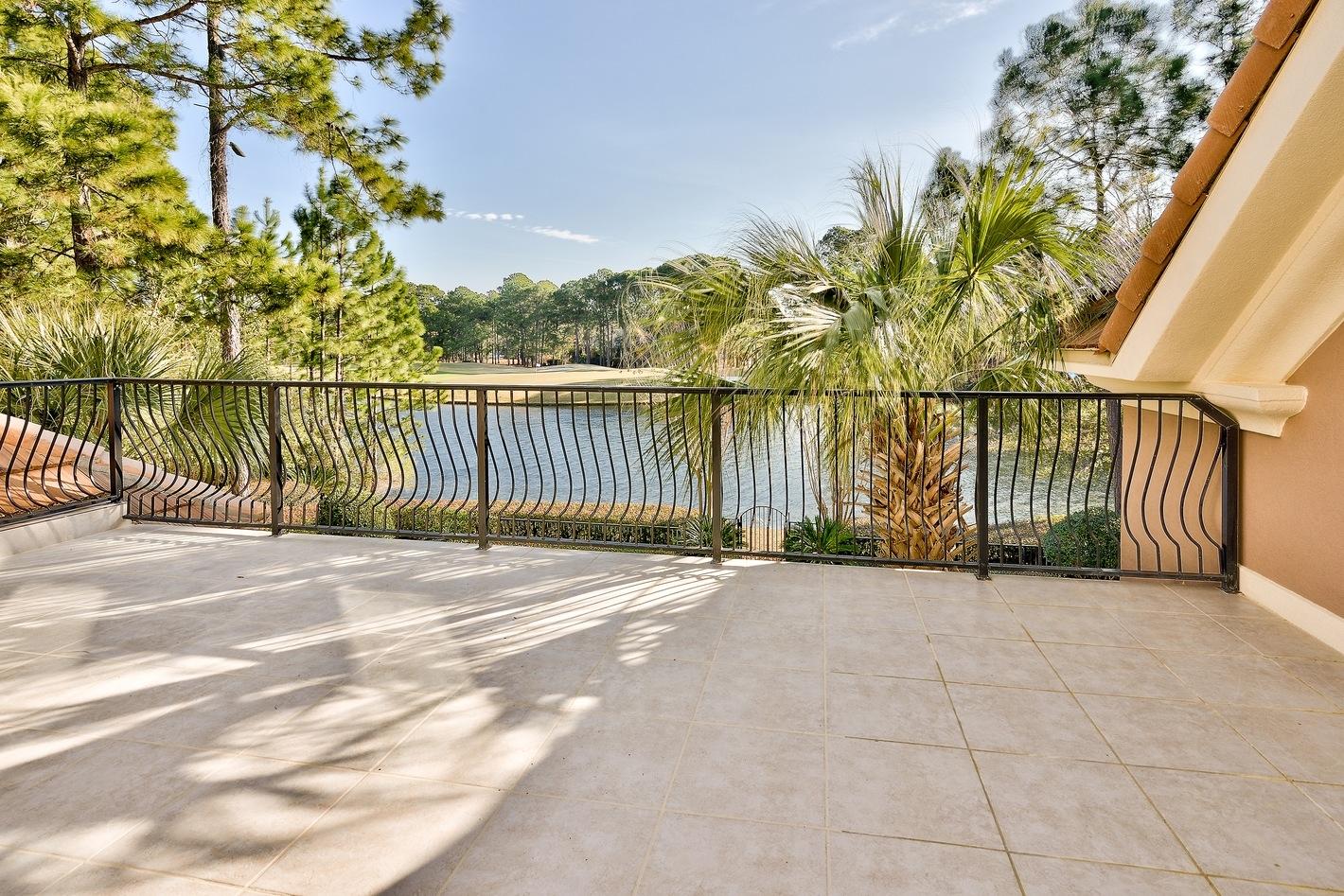 BURNT PINE - Residential