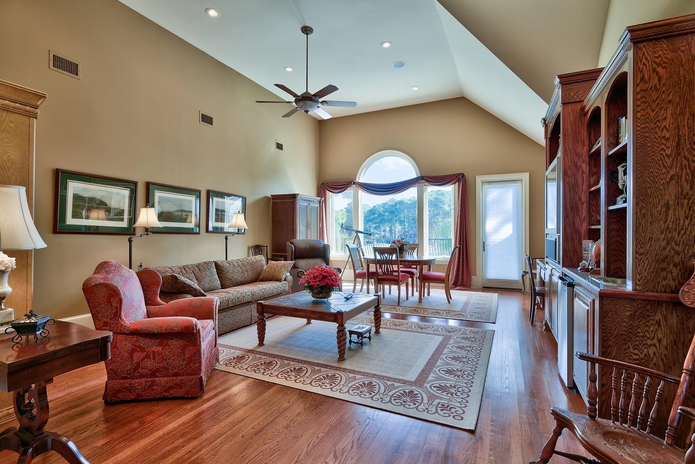 BURNT PINE - Residential