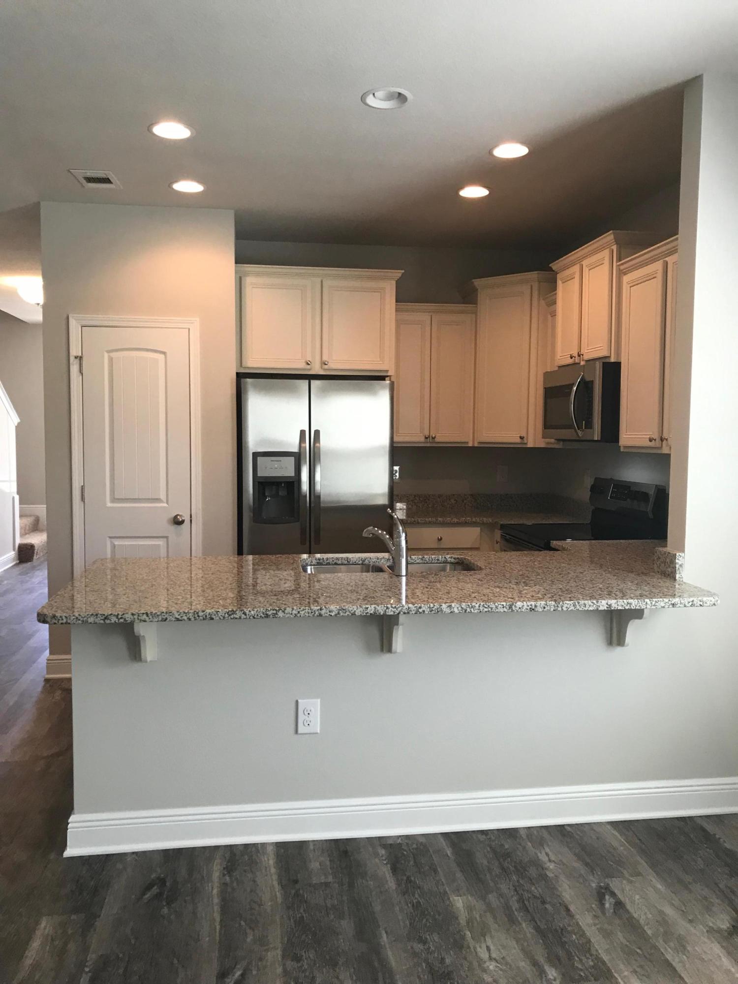 MILLER'S CROSSING - Residential Lease