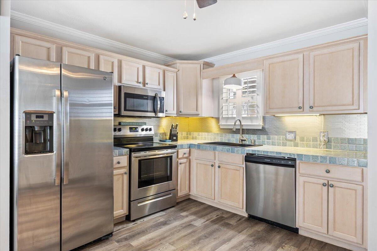 HERMITAGE CONDOMINIUM - Residential