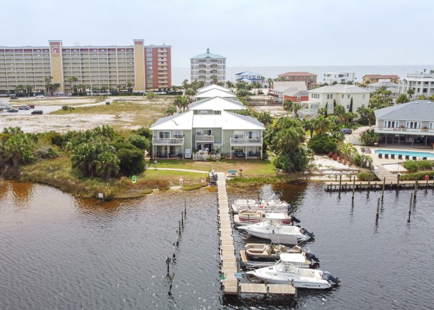 $38,500 Rental Projection! 

Very well kept Destin Condo!  Priced to sell!  The owners have added fresh new paint, granite, brand new sliding glass door, and stainless appliances!  They've organized closets to maximize space.  You'll see immediately the cleanliness and attention to detail in their primary residency!  Access to a boat slip for every owner/renter, with no extra charge!  Tenants also have access to the infamous Destin Taxi service over to the Harbor Walk!  It can't be beat!  This is a prime vacation rental opportunity or cozy coastal living space. Complex is right on the harbor and features a dock with boat slips! This one won't last!  Easy show & sell!