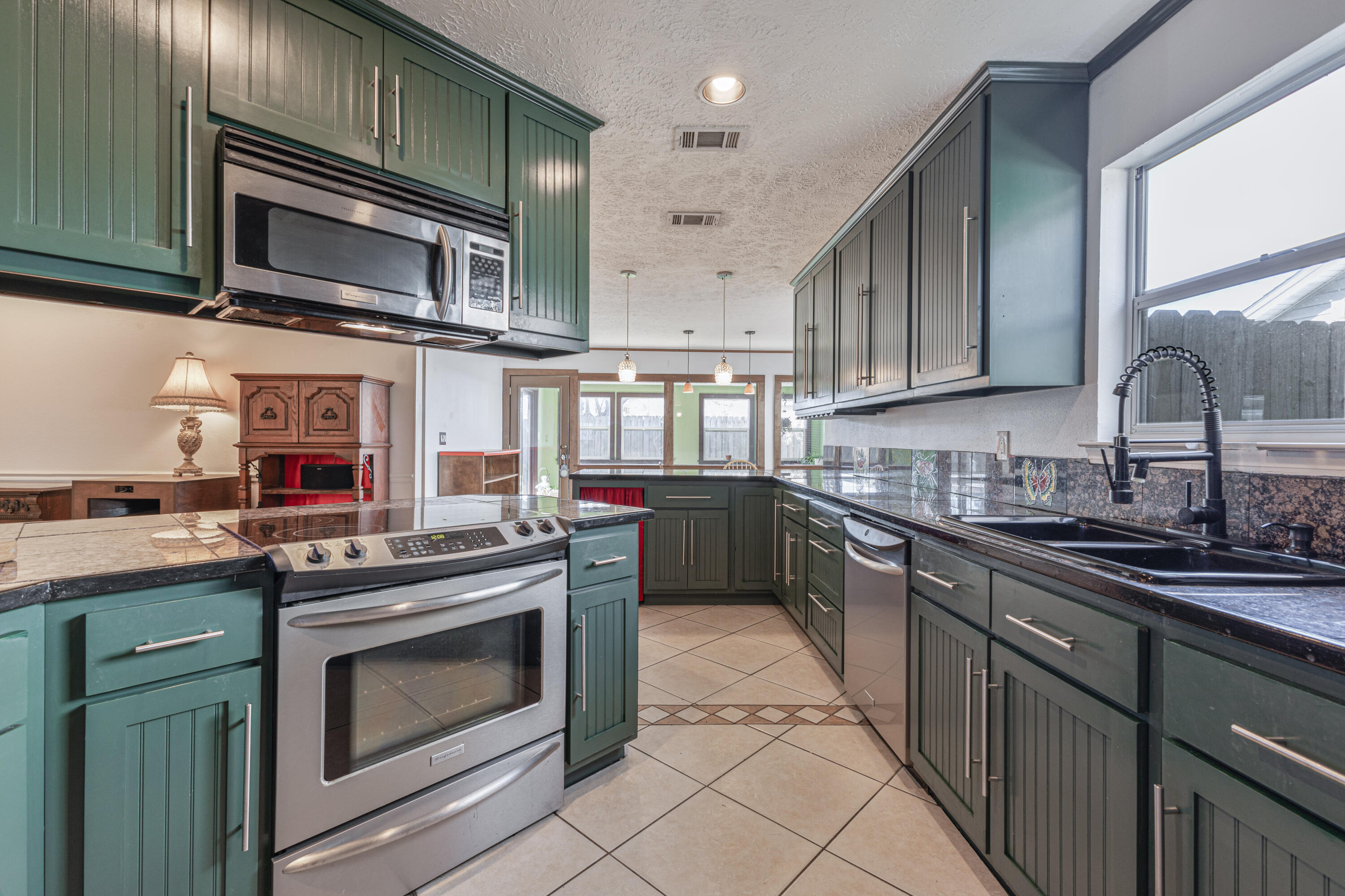 HERITAGE VILLAGE - Residential