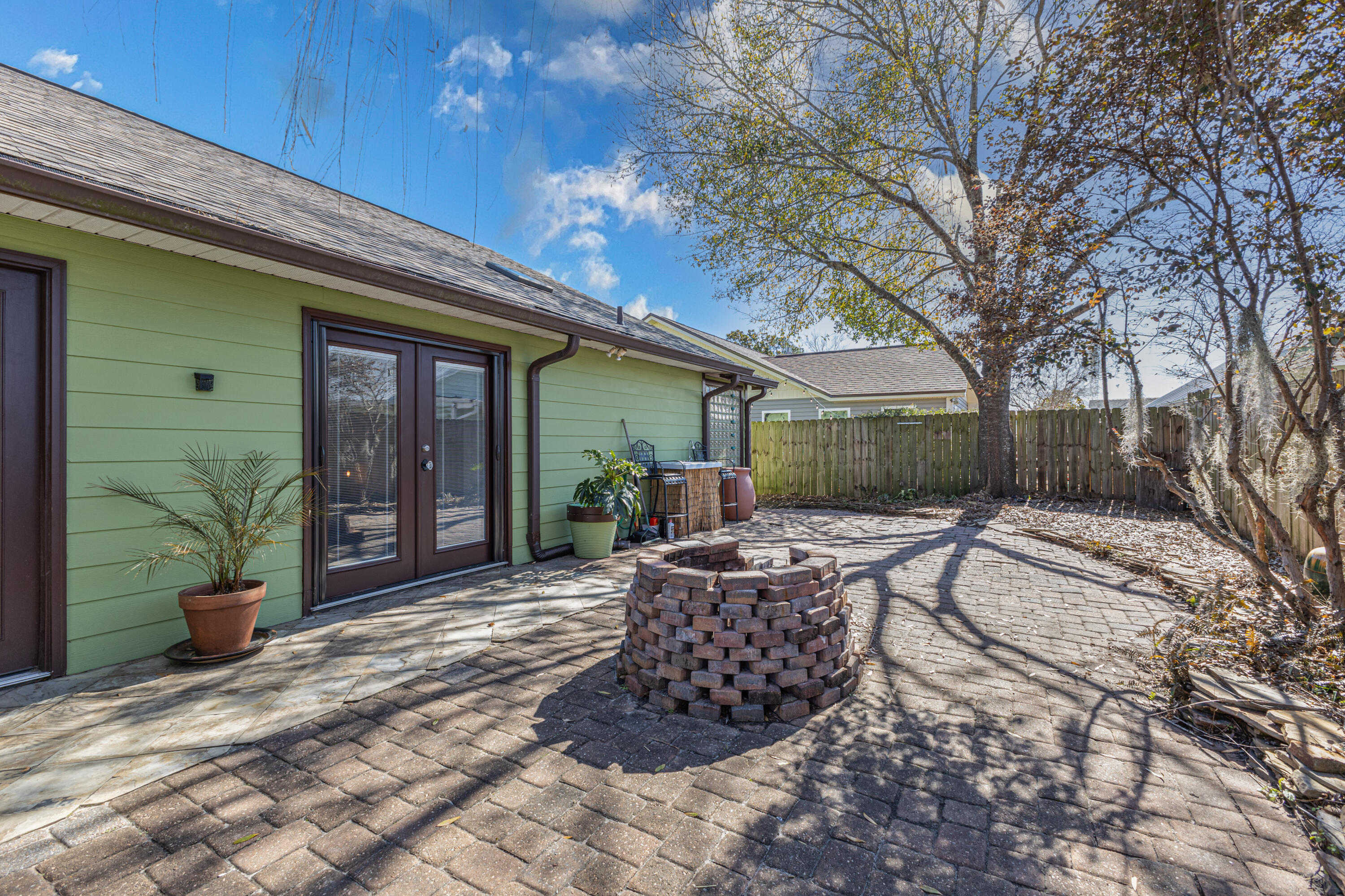 HERITAGE VILLAGE - Residential