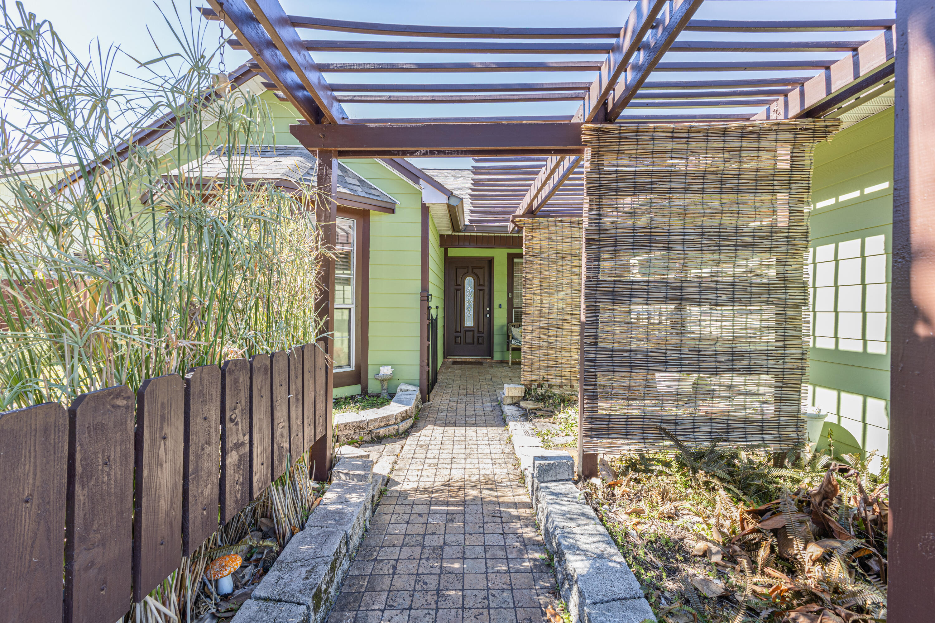 HERITAGE VILLAGE - Residential