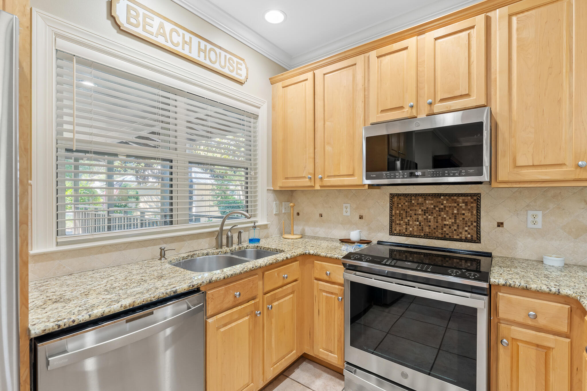 PRESTWICK PLACE - Residential