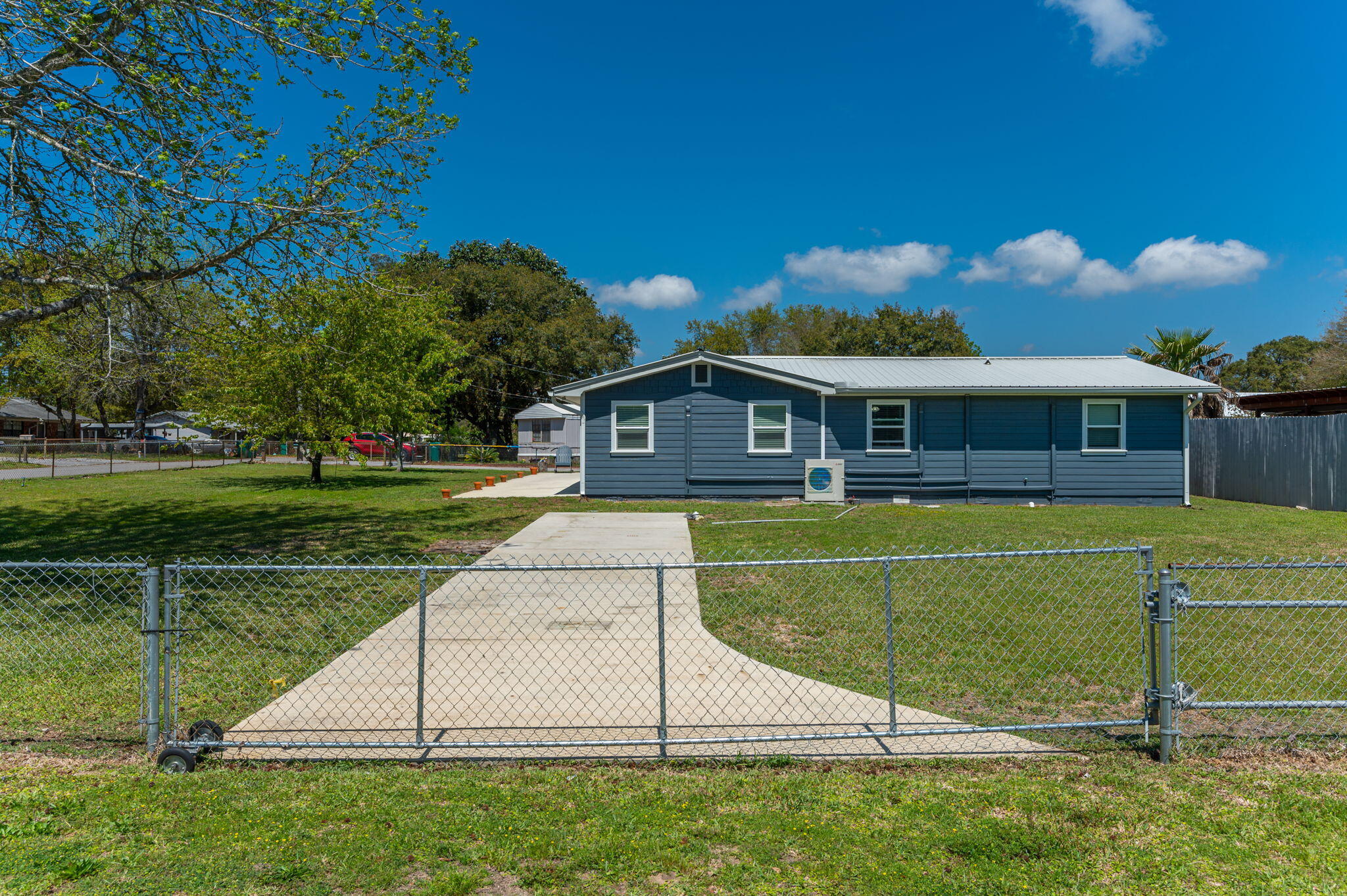 SEASHORE VILLAGE - Residential