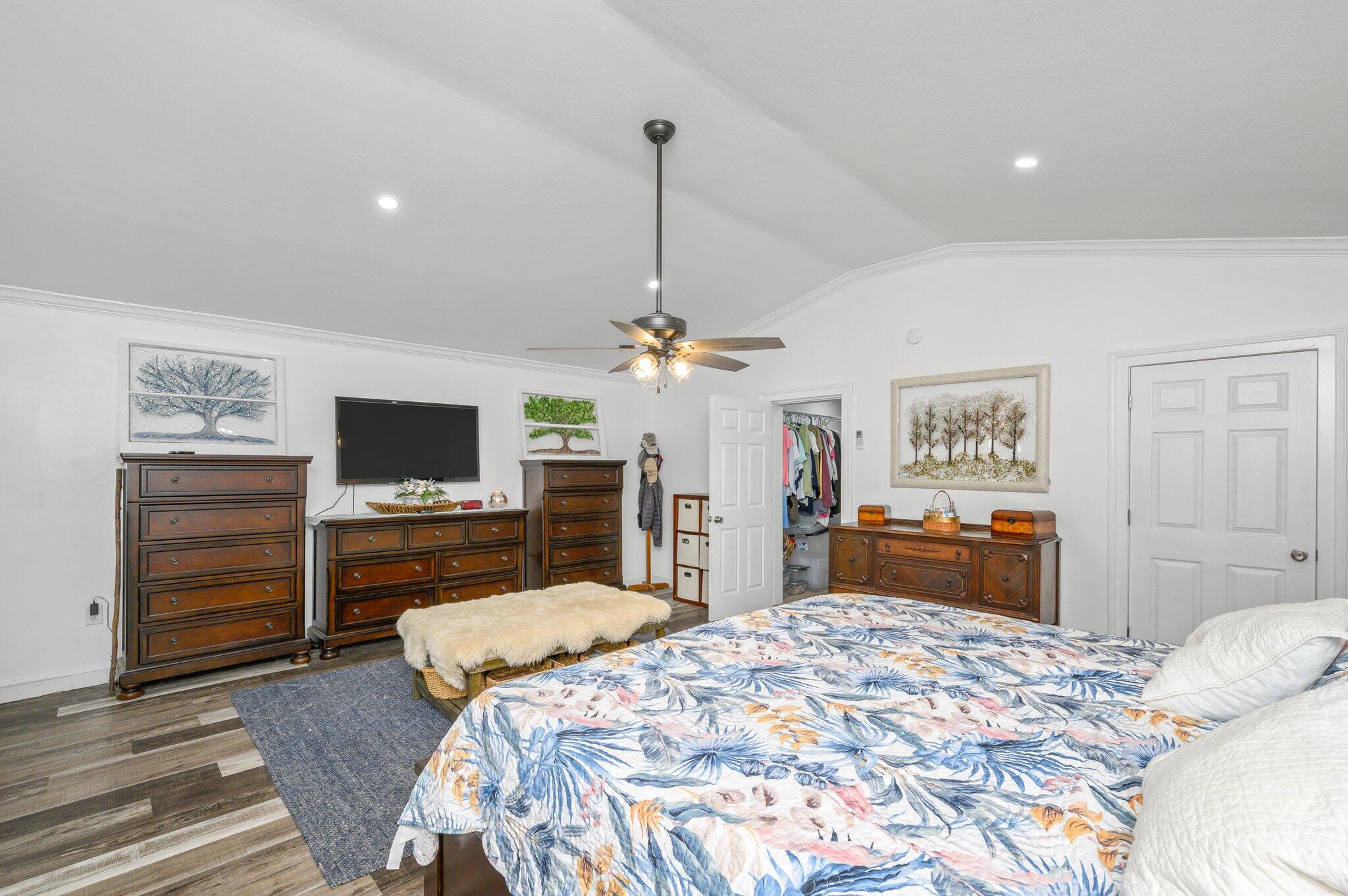 SEASHORE VILLAGE - Residential