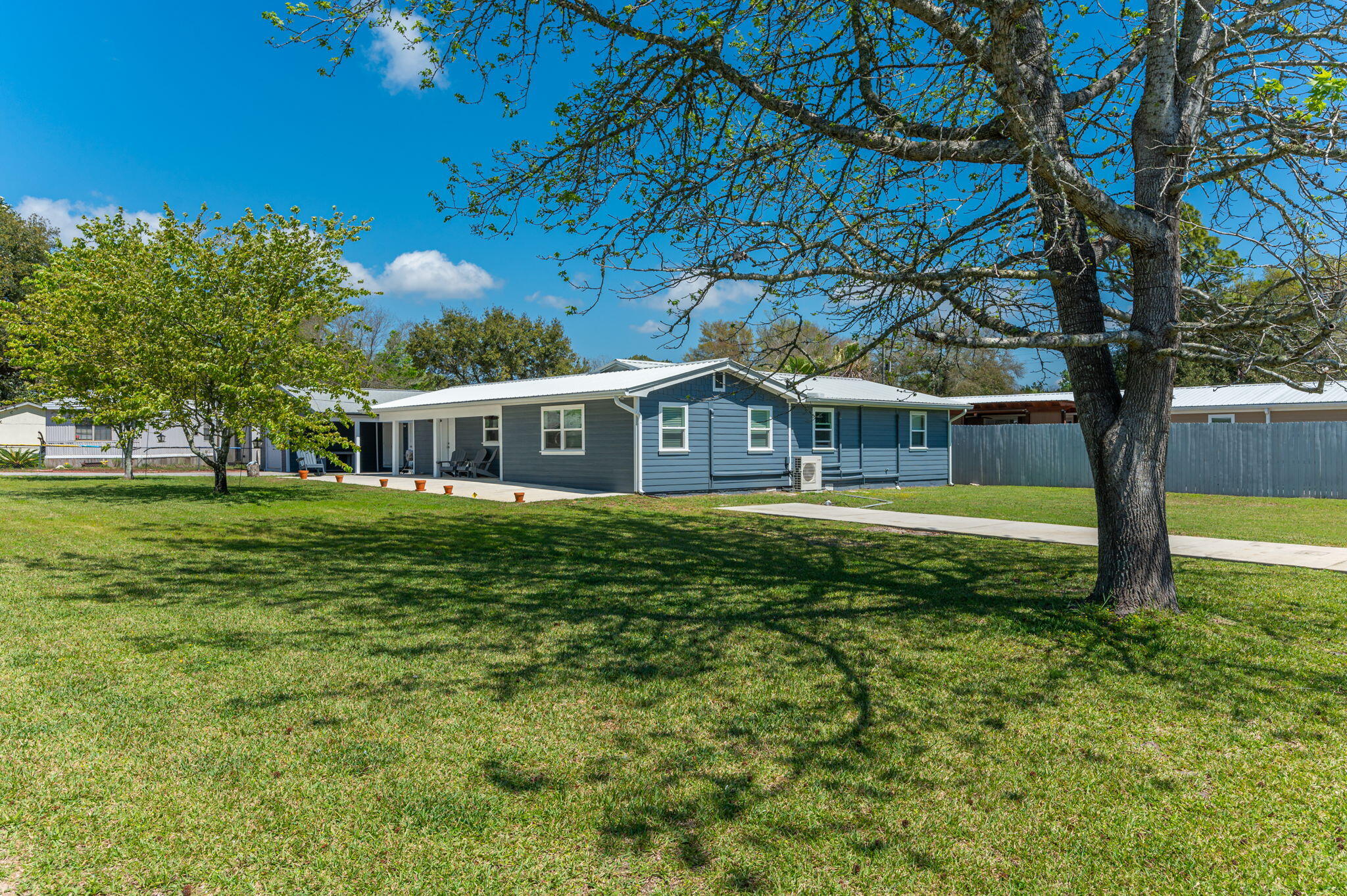 SEASHORE VILLAGE - Residential