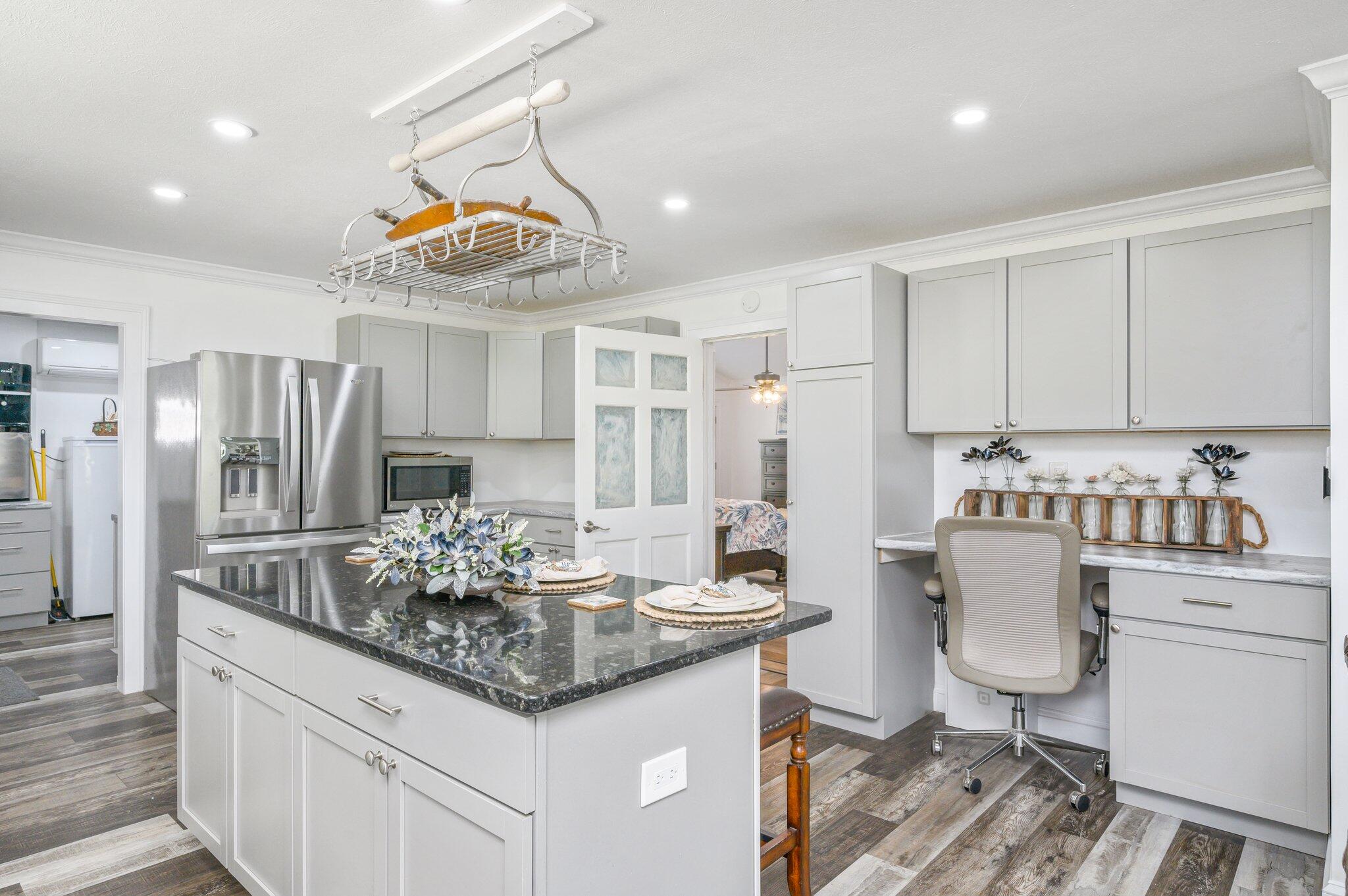 SEASHORE VILLAGE - Residential