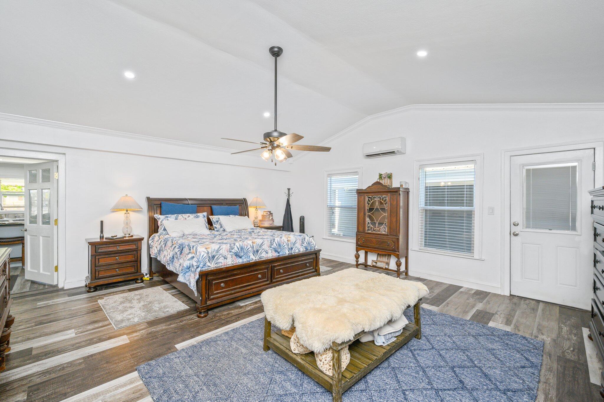 SEASHORE VILLAGE - Residential