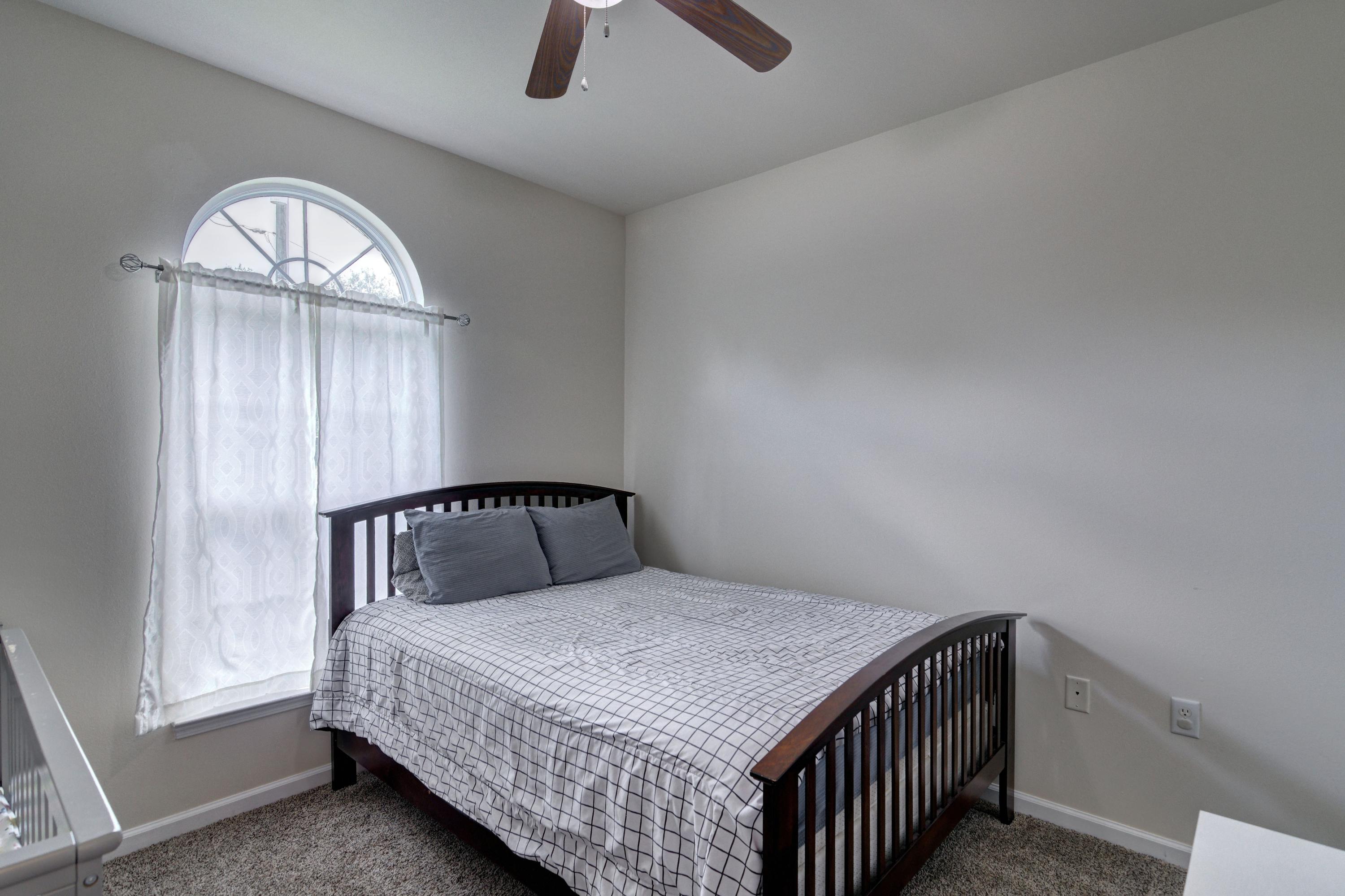 QUIET OAKS S/D - Residential