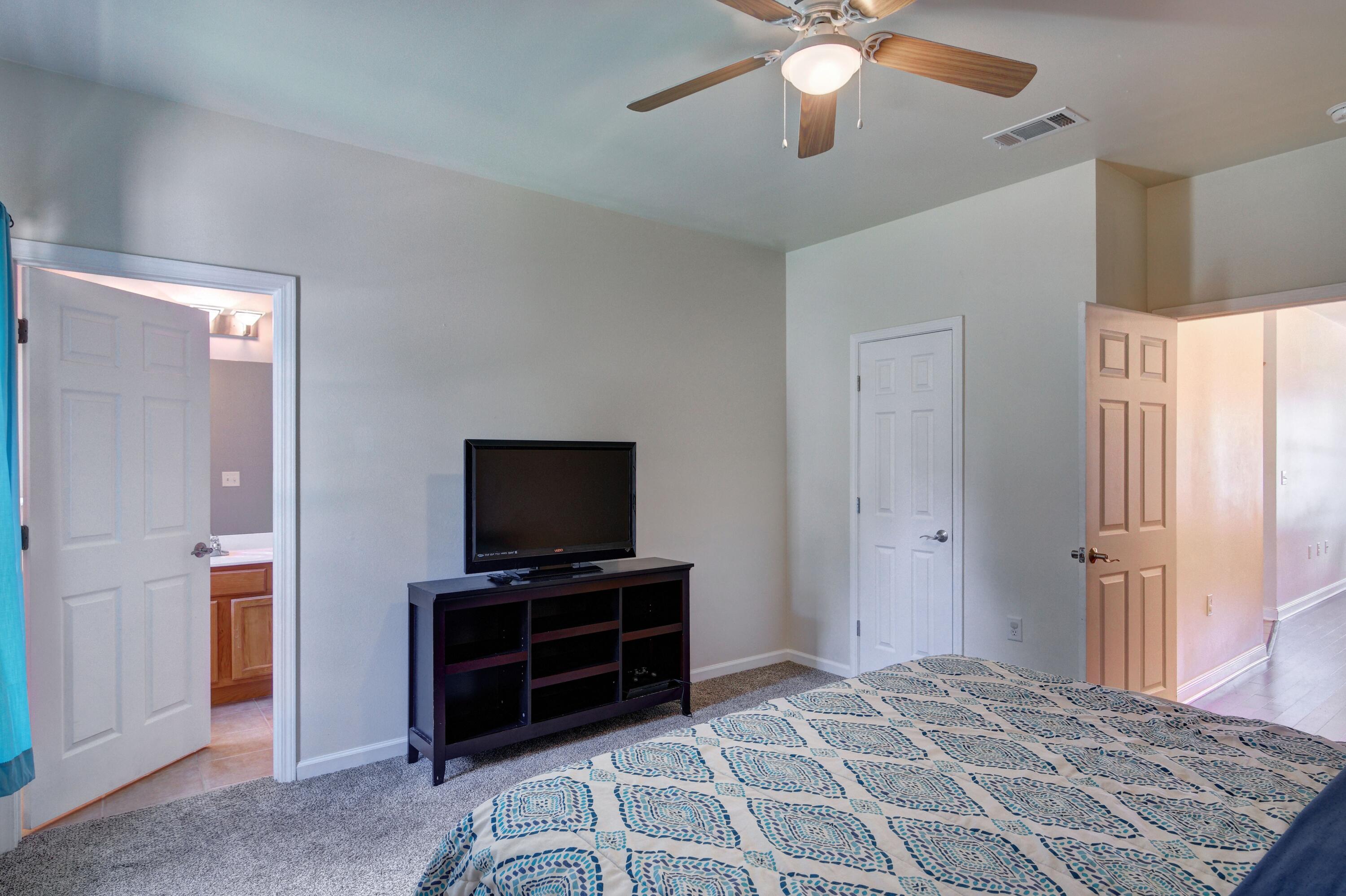 QUIET OAKS S/D - Residential