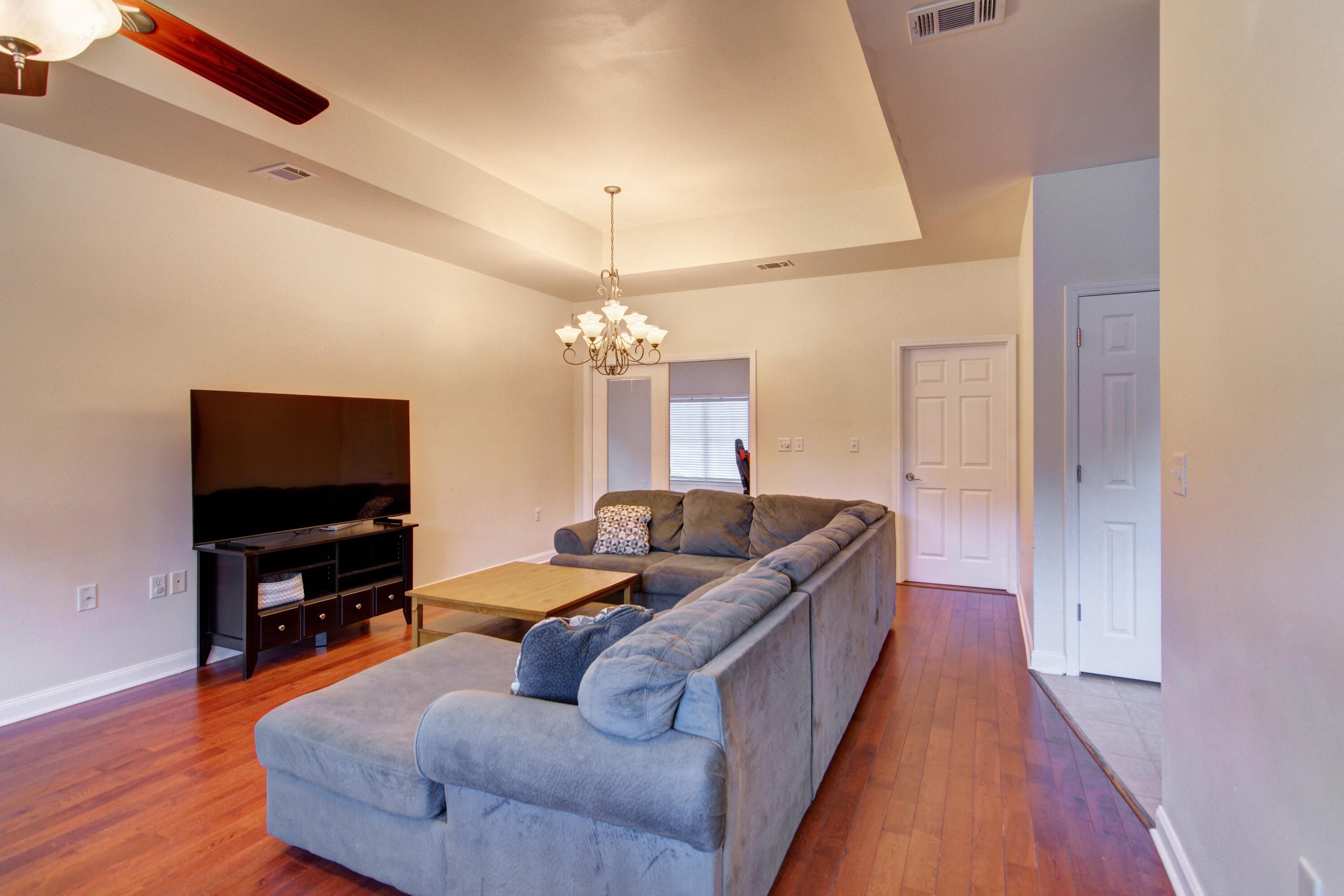 QUIET OAKS S/D - Residential