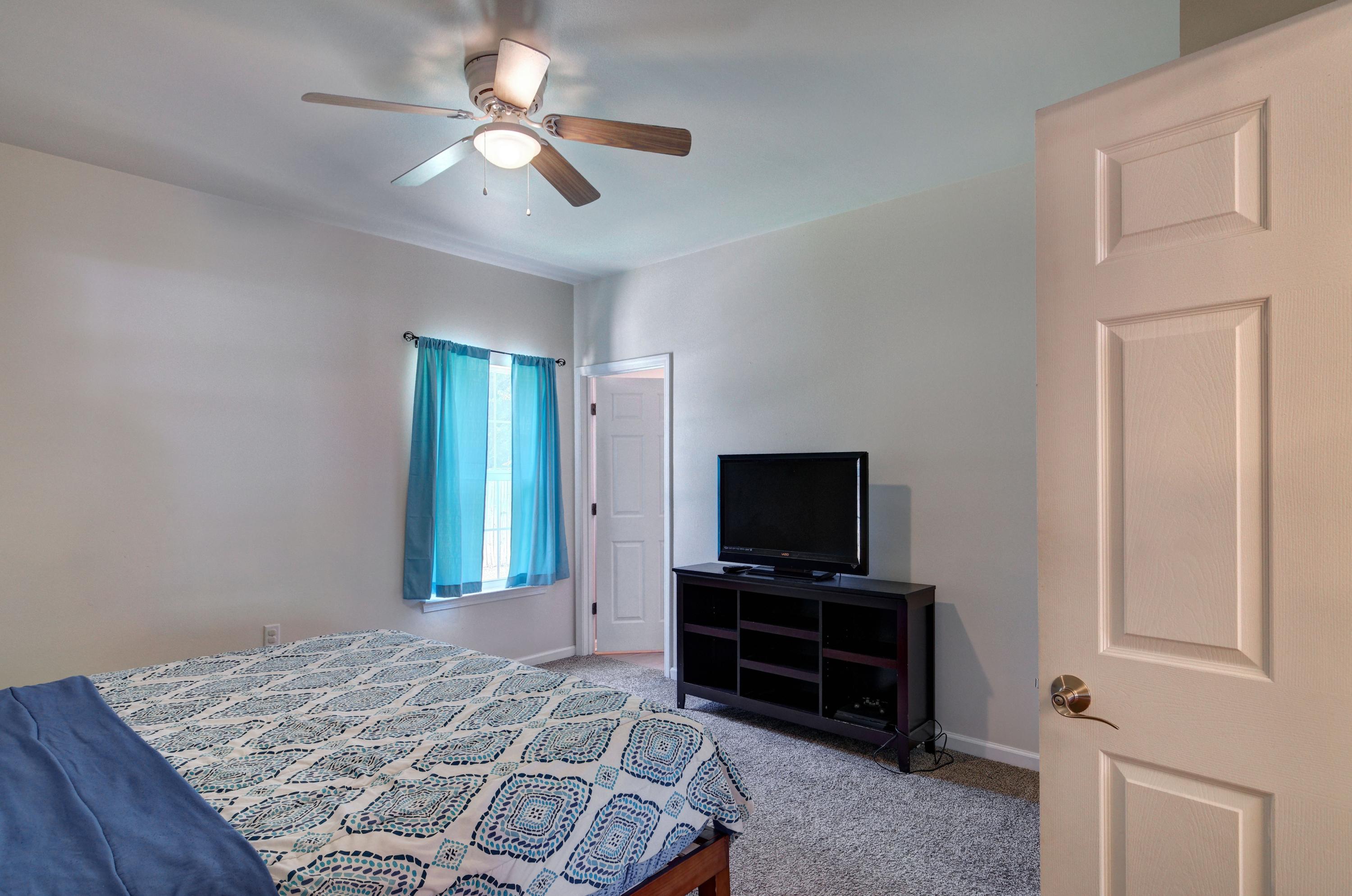 QUIET OAKS S/D - Residential