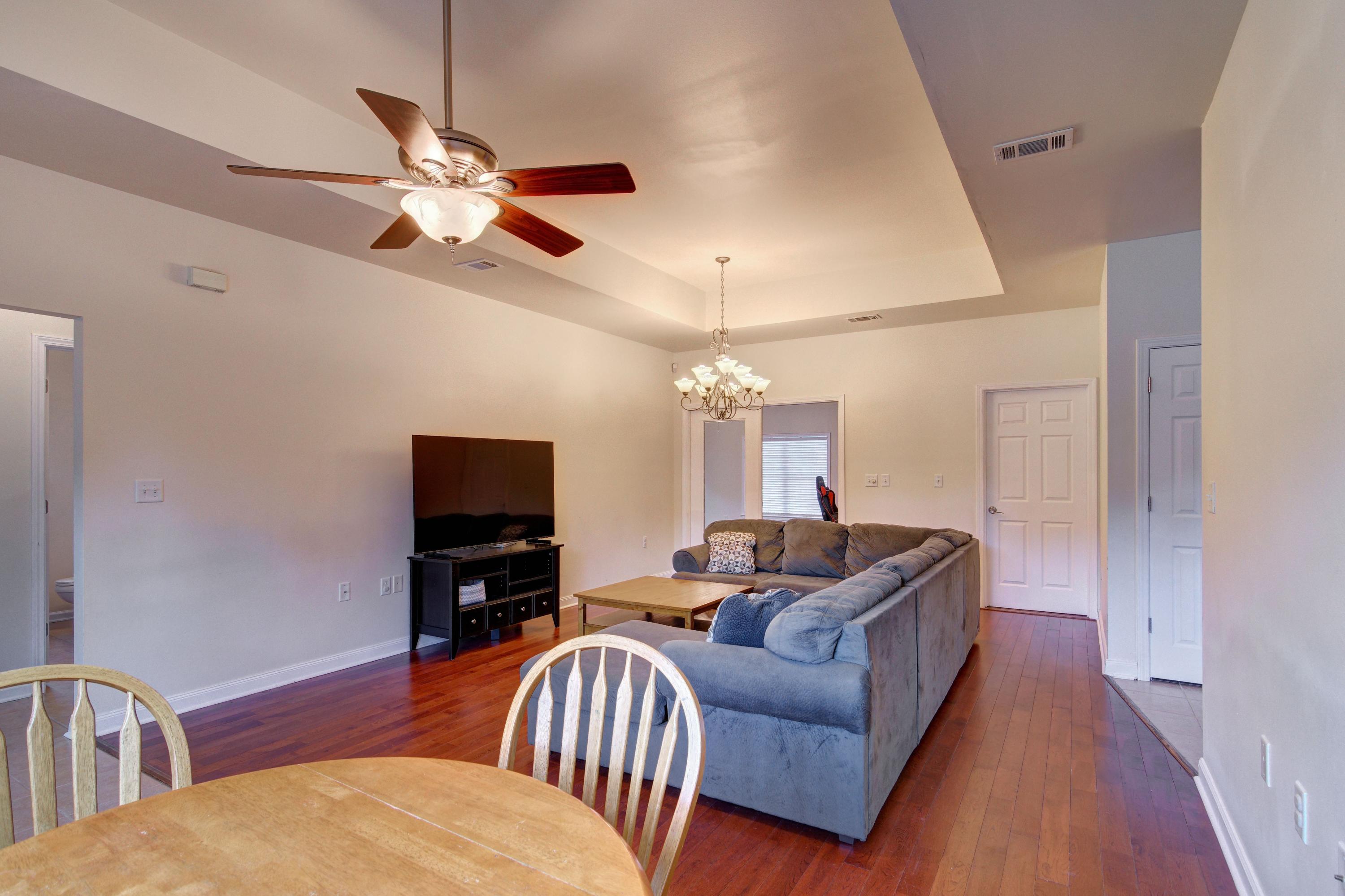 QUIET OAKS S/D - Residential