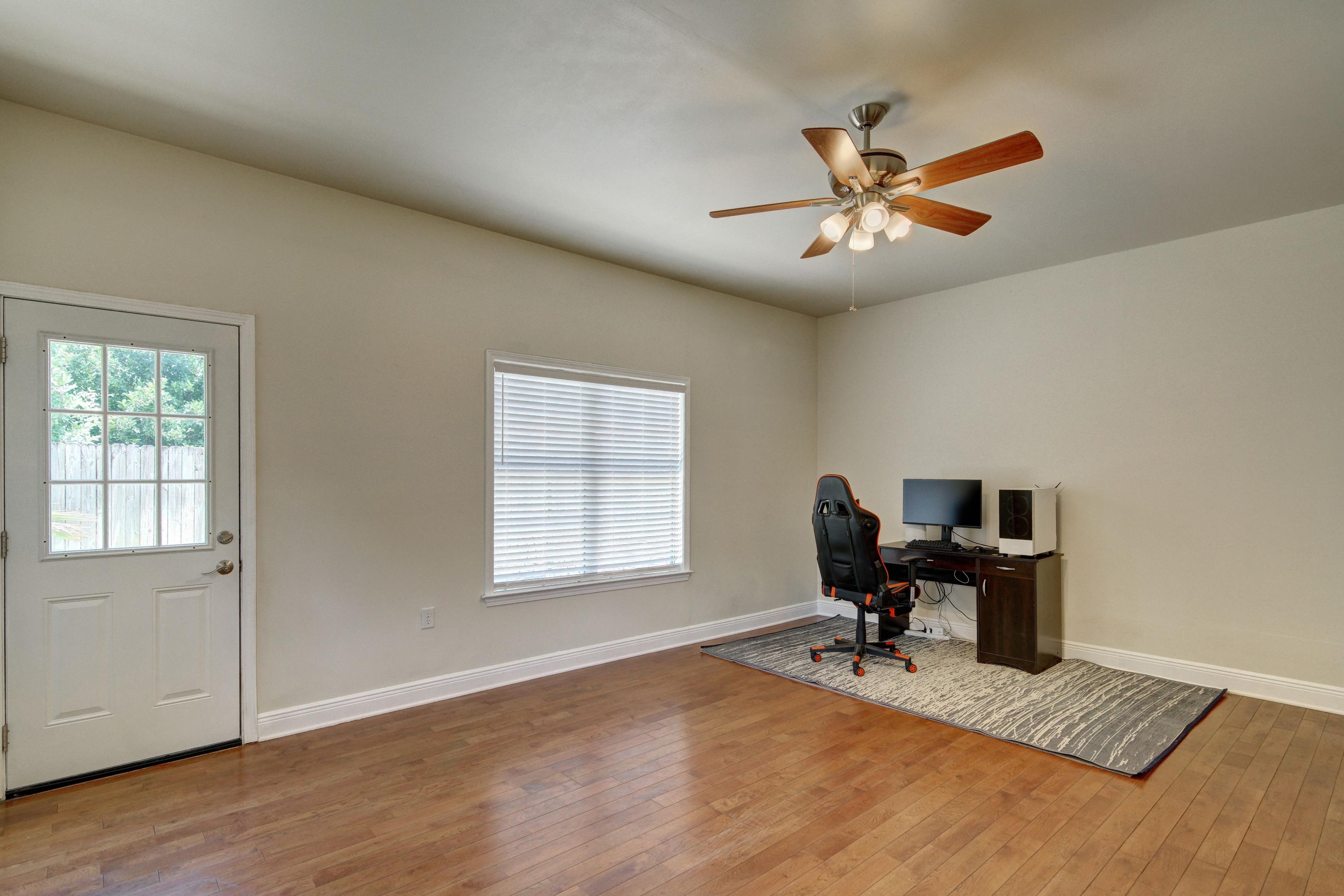 QUIET OAKS S/D - Residential