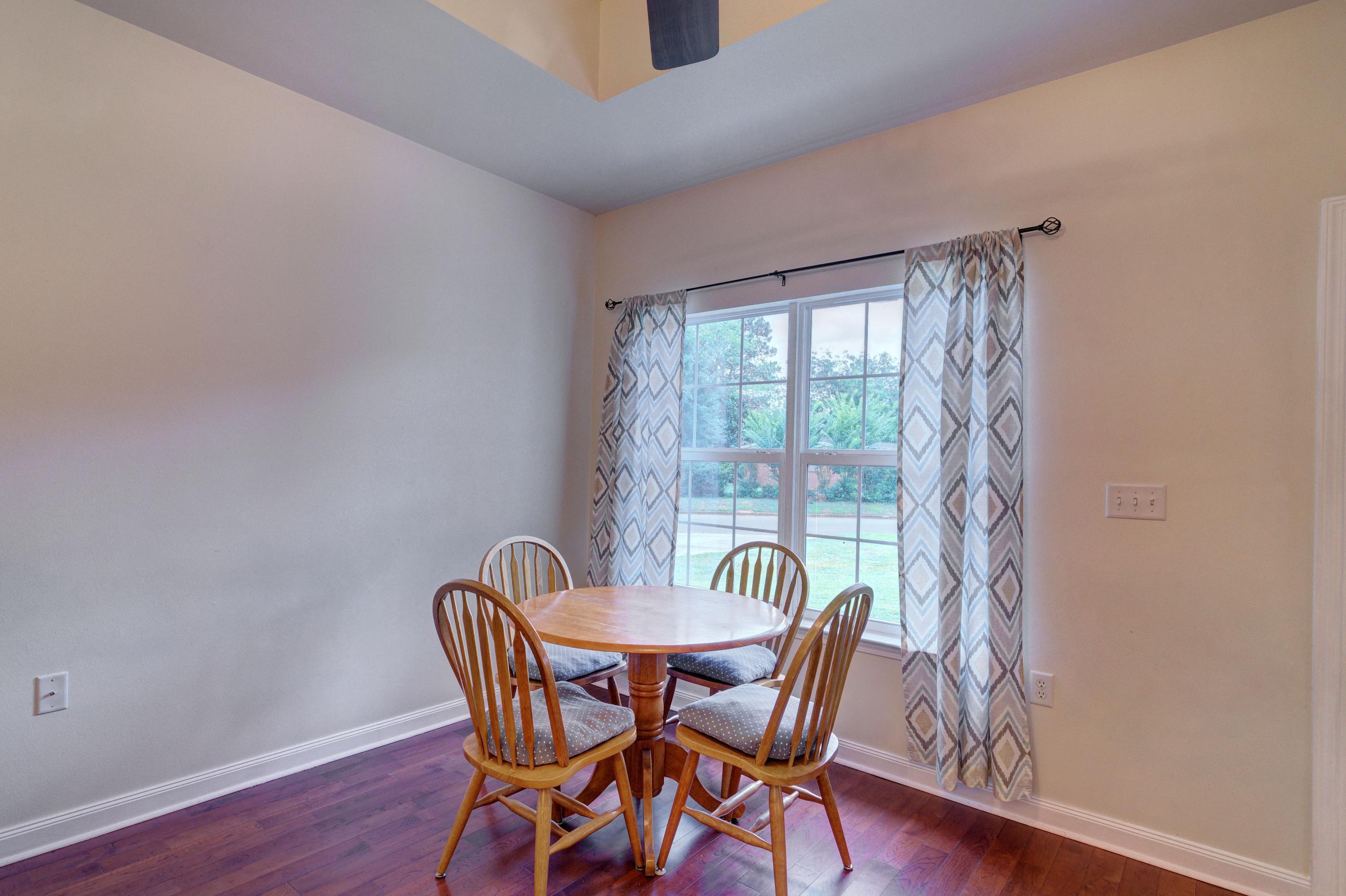 QUIET OAKS S/D - Residential