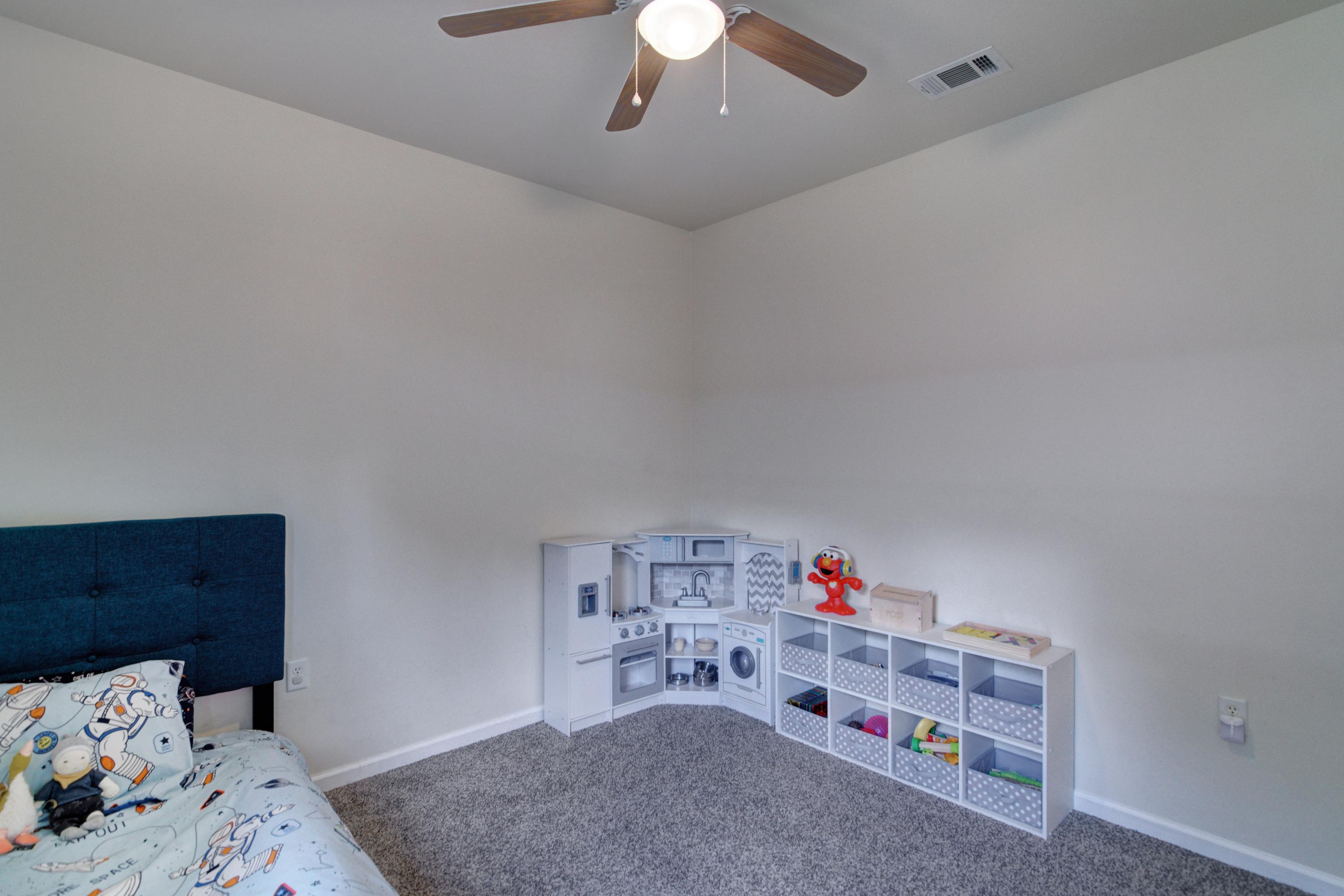 QUIET OAKS S/D - Residential