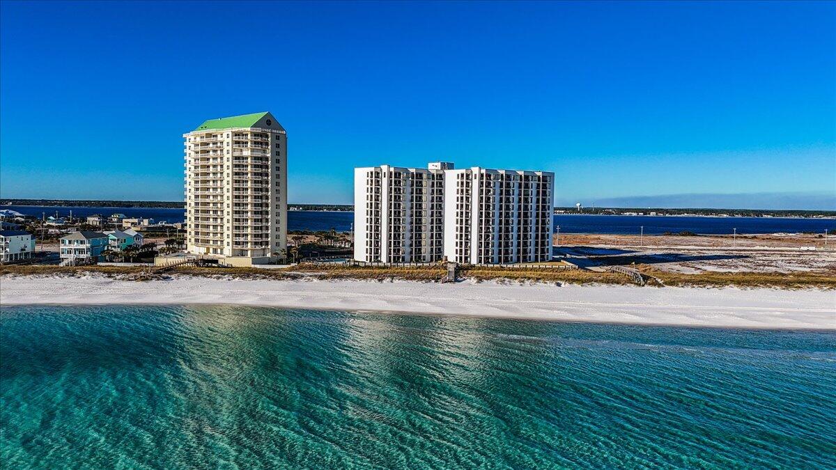 NAVARRE TOWERS CONDO - Residential