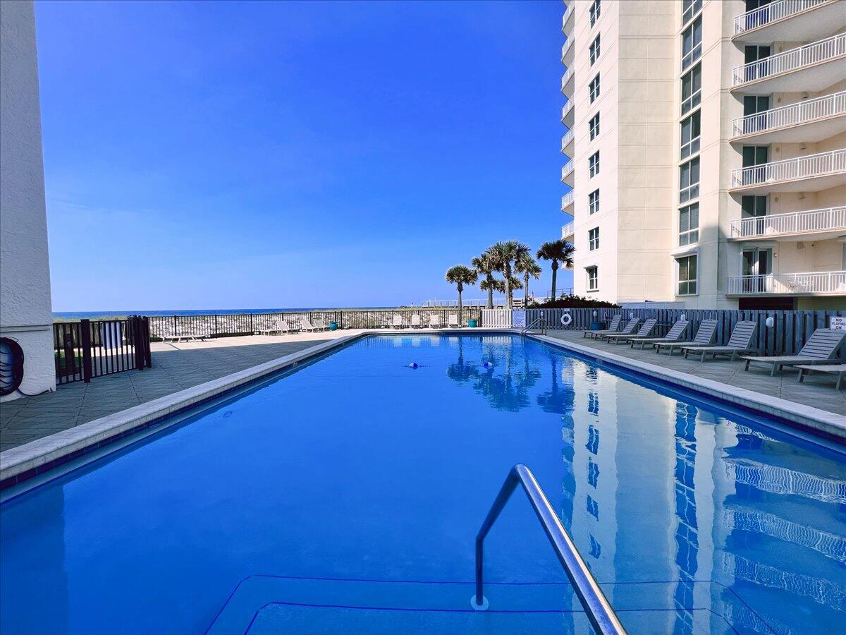 NAVARRE TOWERS CONDO - Residential