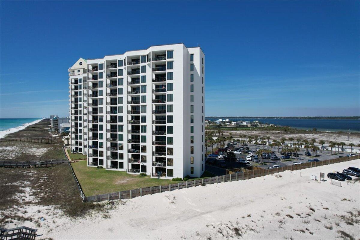 NAVARRE TOWERS CONDO - Residential