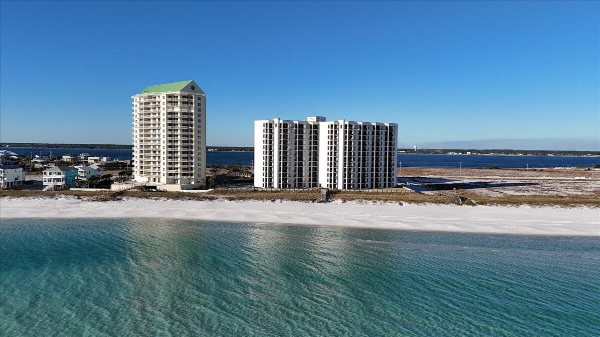 NAVARRE TOWERS CONDO - Residential