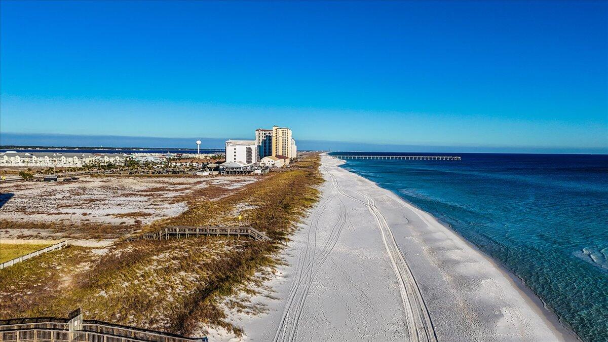 NAVARRE TOWERS CONDO - Residential