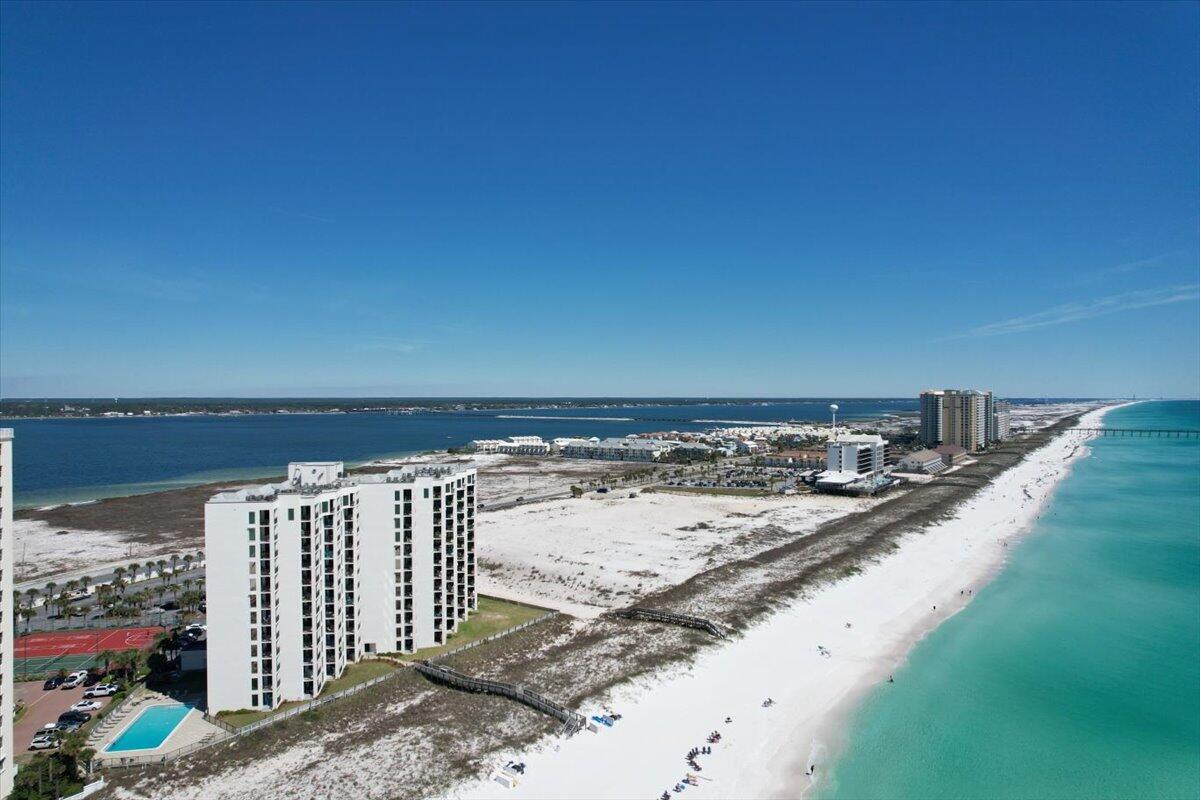 NAVARRE TOWERS CONDO - Residential