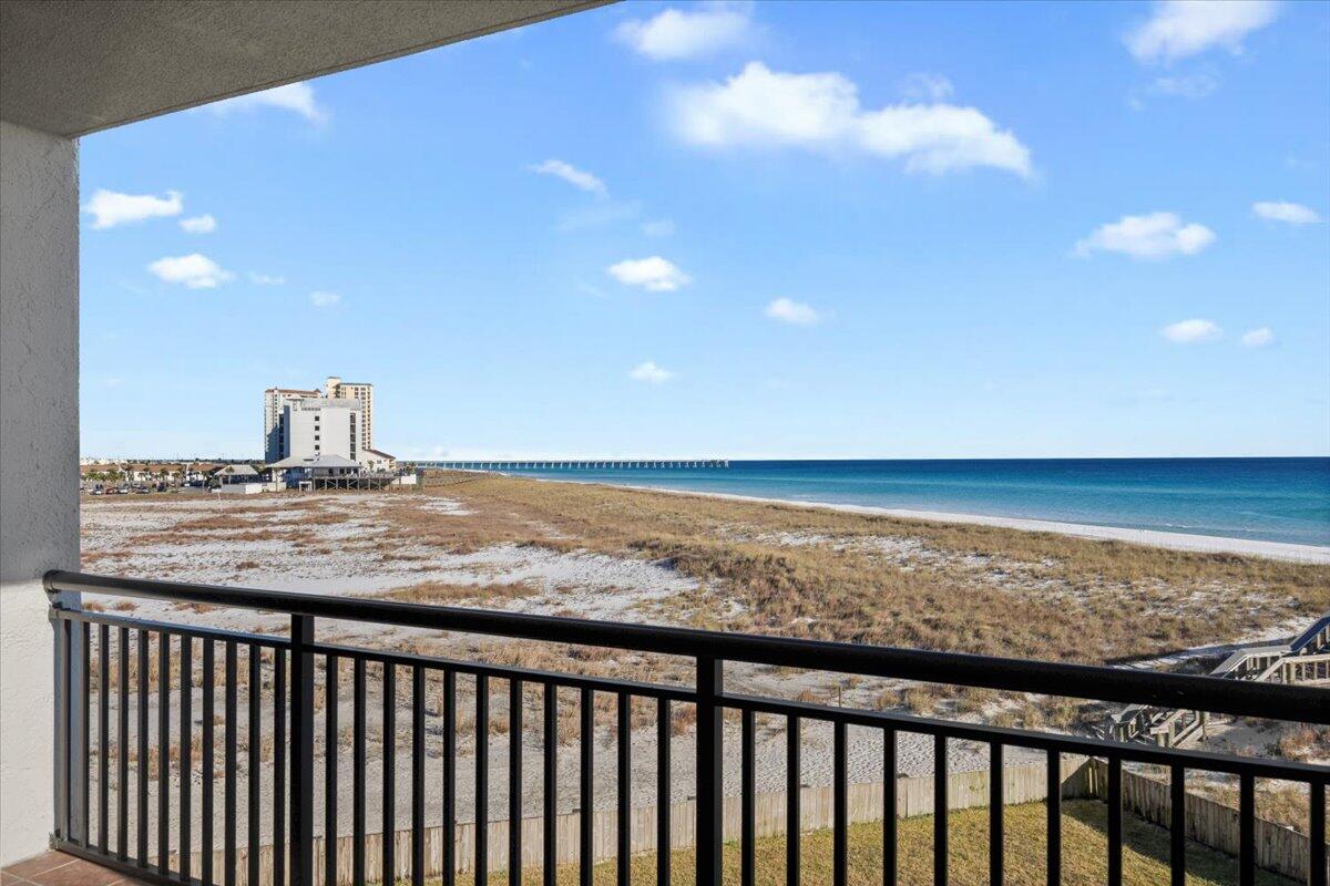 NAVARRE TOWERS CONDO - Residential