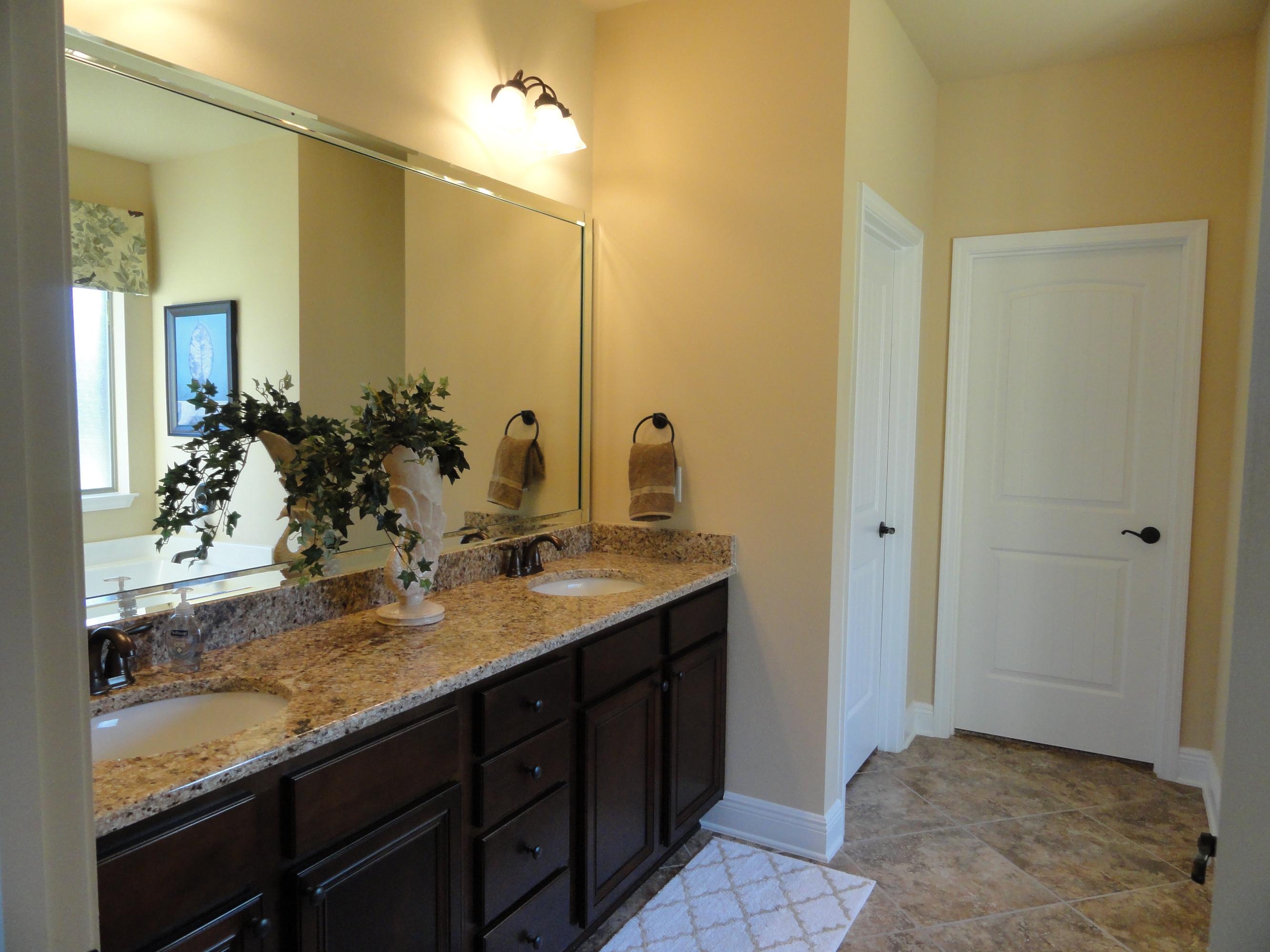 BROWNSTONE MANOR - Residential