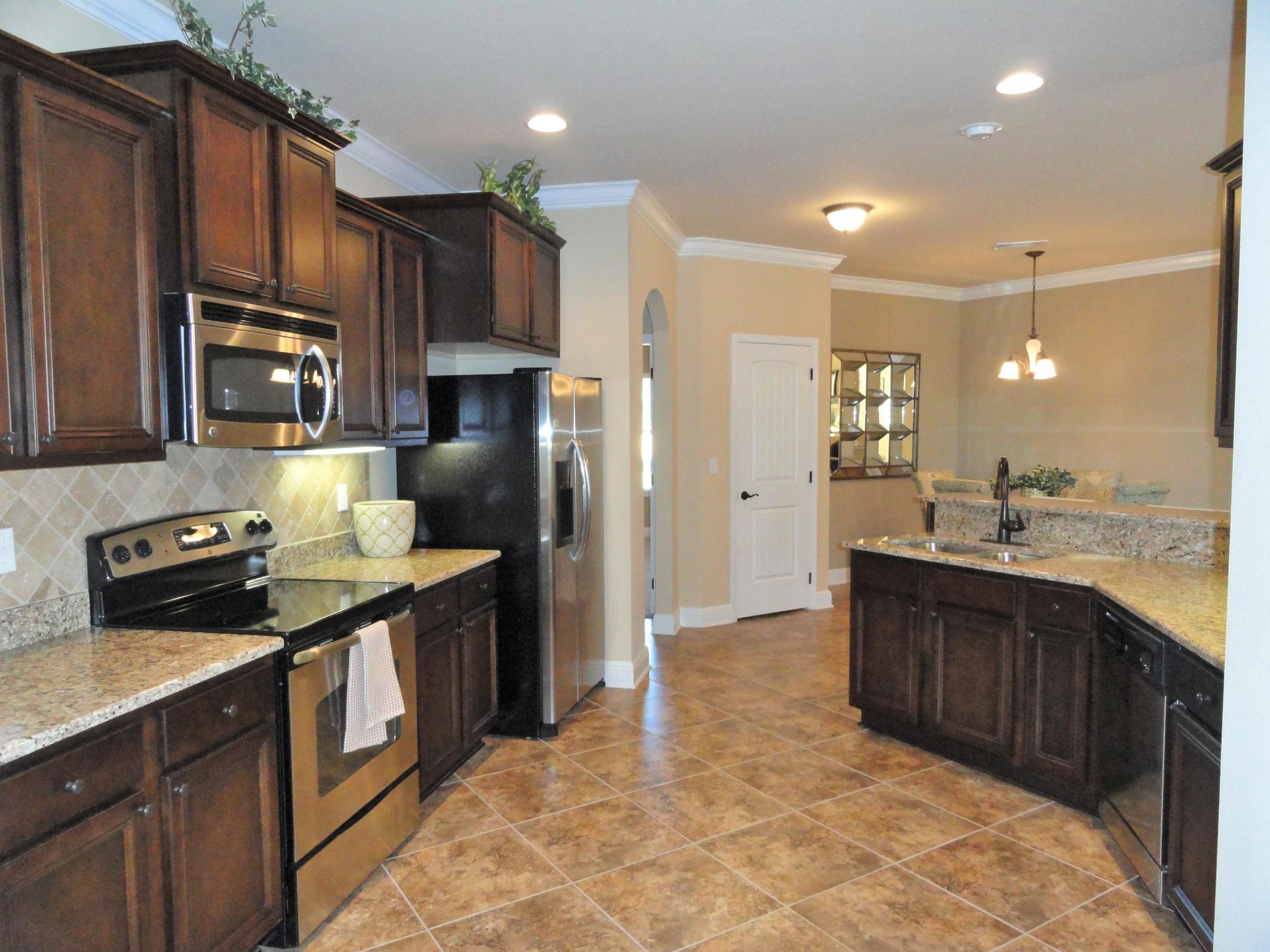 BROWNSTONE MANOR - Residential