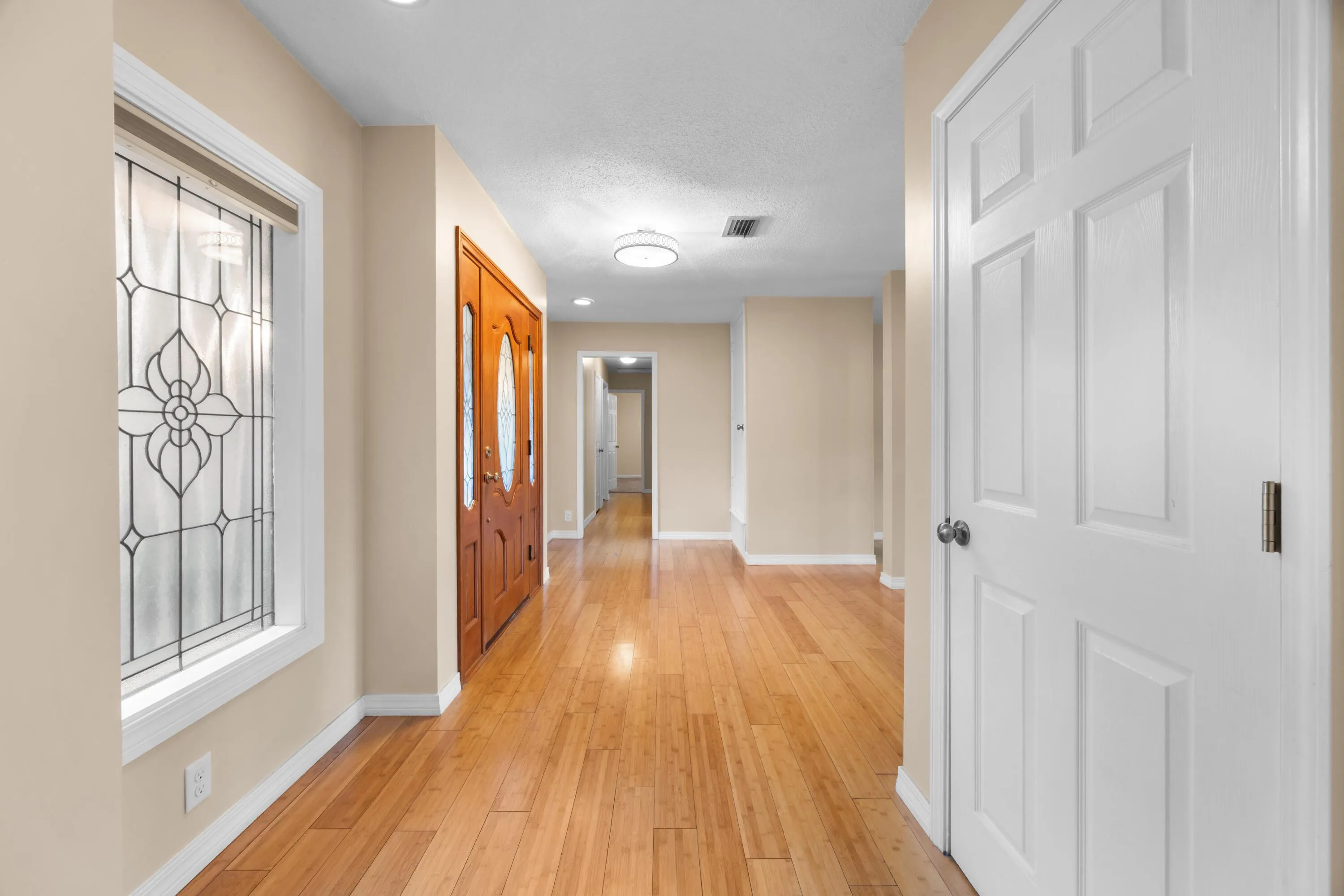 Fort Walton Beach, Florida 32547, United States, 4 Bedrooms Bedrooms, ,3 BathroomsBathrooms,Residential,Active,256371