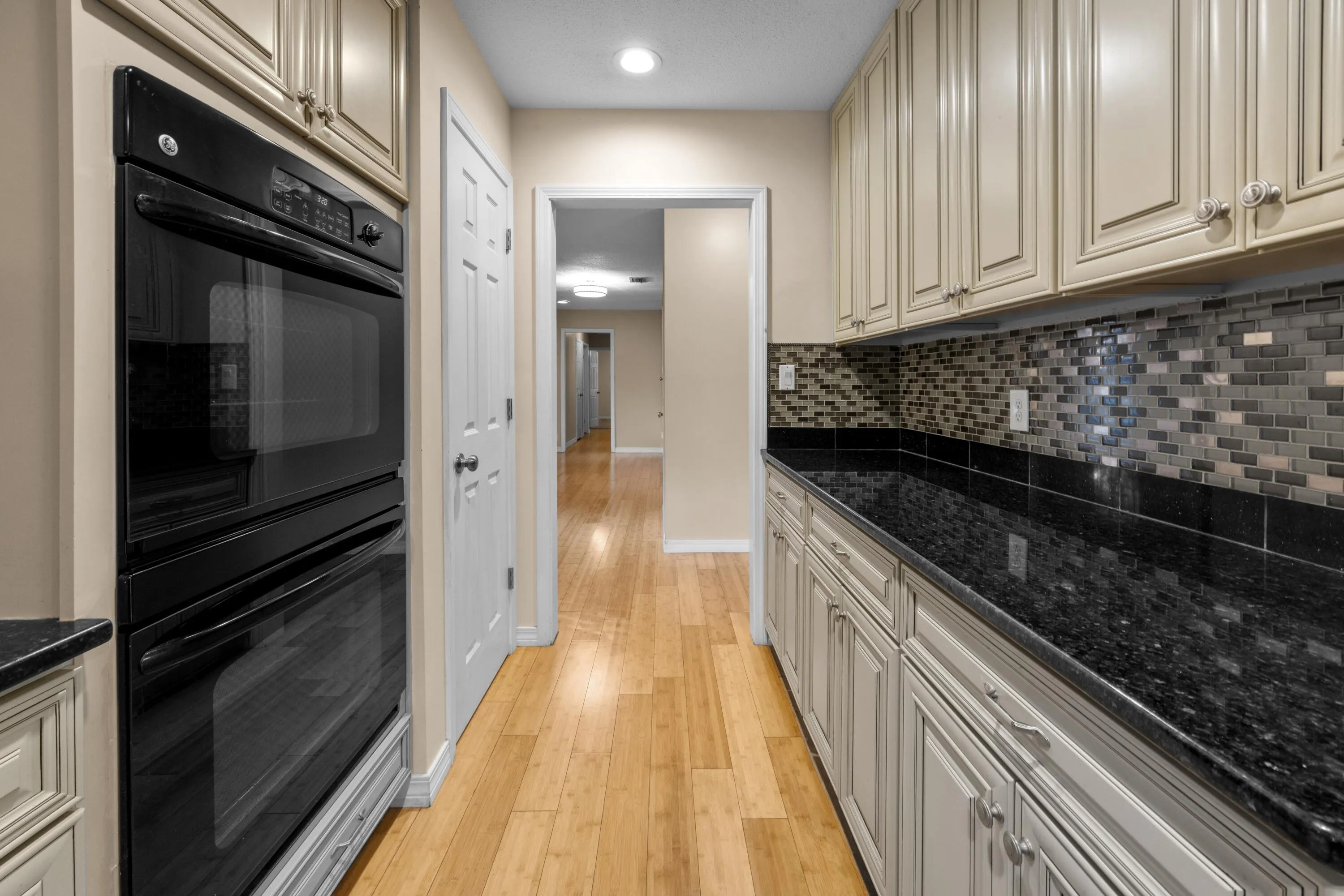 Fort Walton Beach, Florida 32547, United States, 4 Bedrooms Bedrooms, ,3 BathroomsBathrooms,Residential,Active,256371